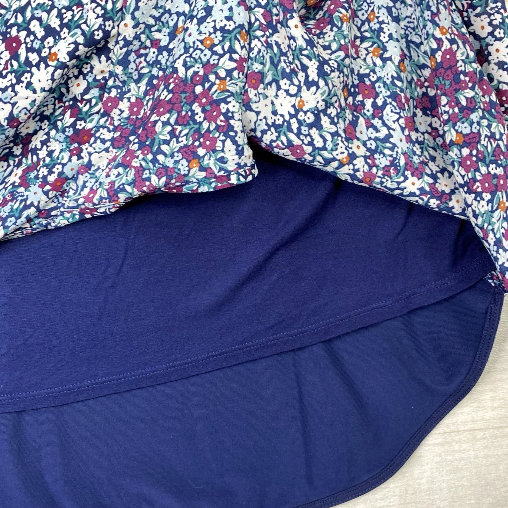 Vintage VINTAGE 41 Hawthorn Blouse Women's 2XL Blue Floral Boho Sleeveless V-Neck Stretch Keyhole Blouse Size XXL / US 16-18 / IT 52-54 - 5 Thumbnail
