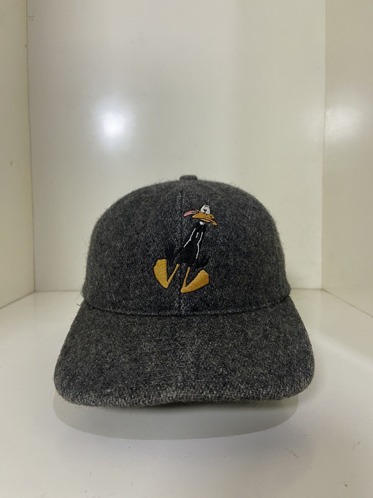 Vintage × Warner Bros vintage 90s warner bross bugs bunny hat Size ONE SIZE - 1 Thumbnail