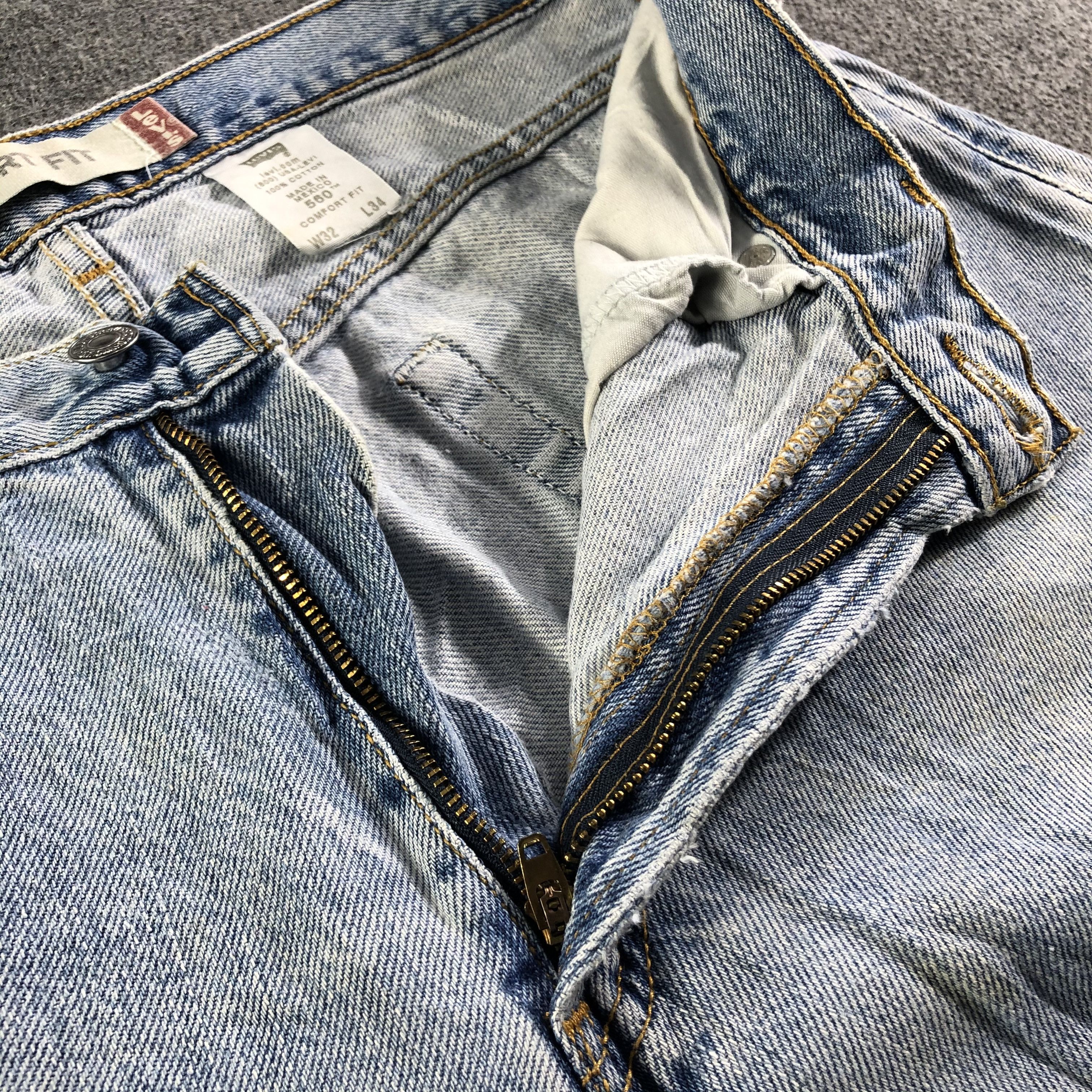Levi's Vintage Blue Wash Levis 560 Jeans-J3125 Size US 33 - 9 Thumbnail