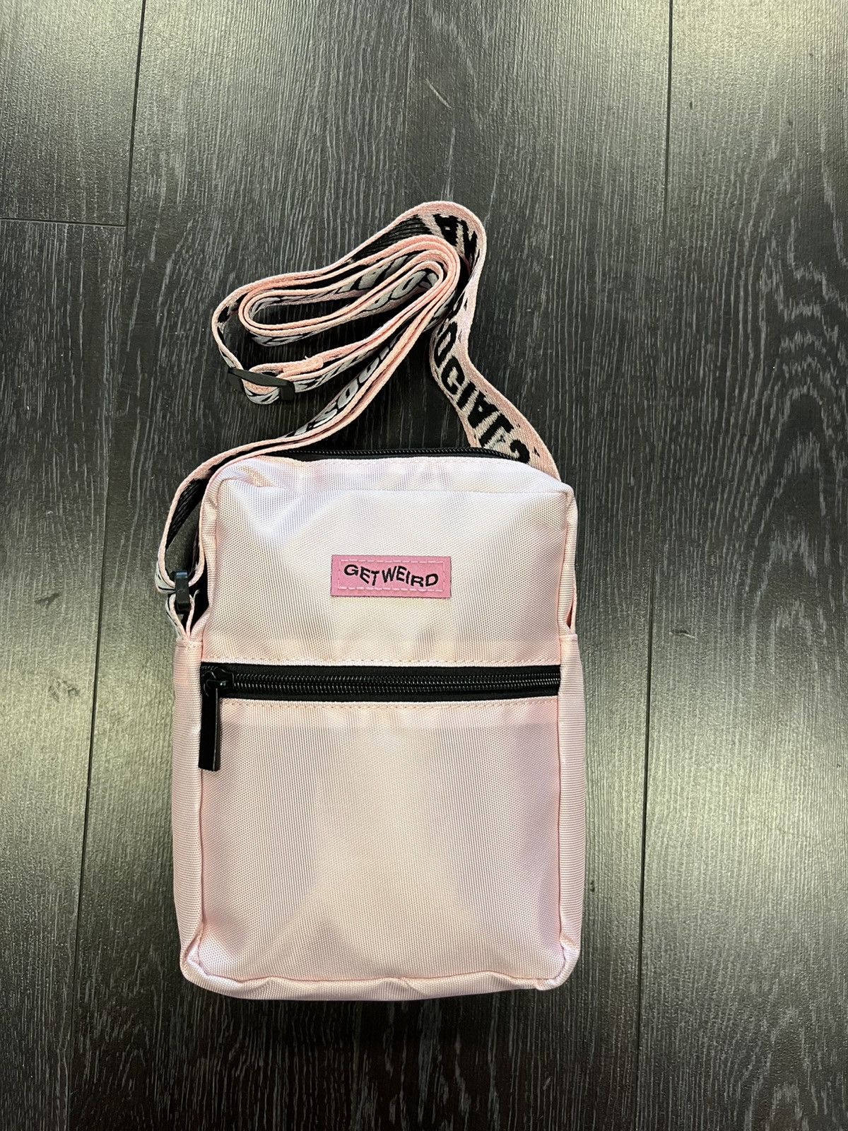 2カラー Anti Social Social Club 18FW Shoulder Bag 個数限定 2x Anti Social Social Club Shoulder Bag Lot Red & Blue Get
