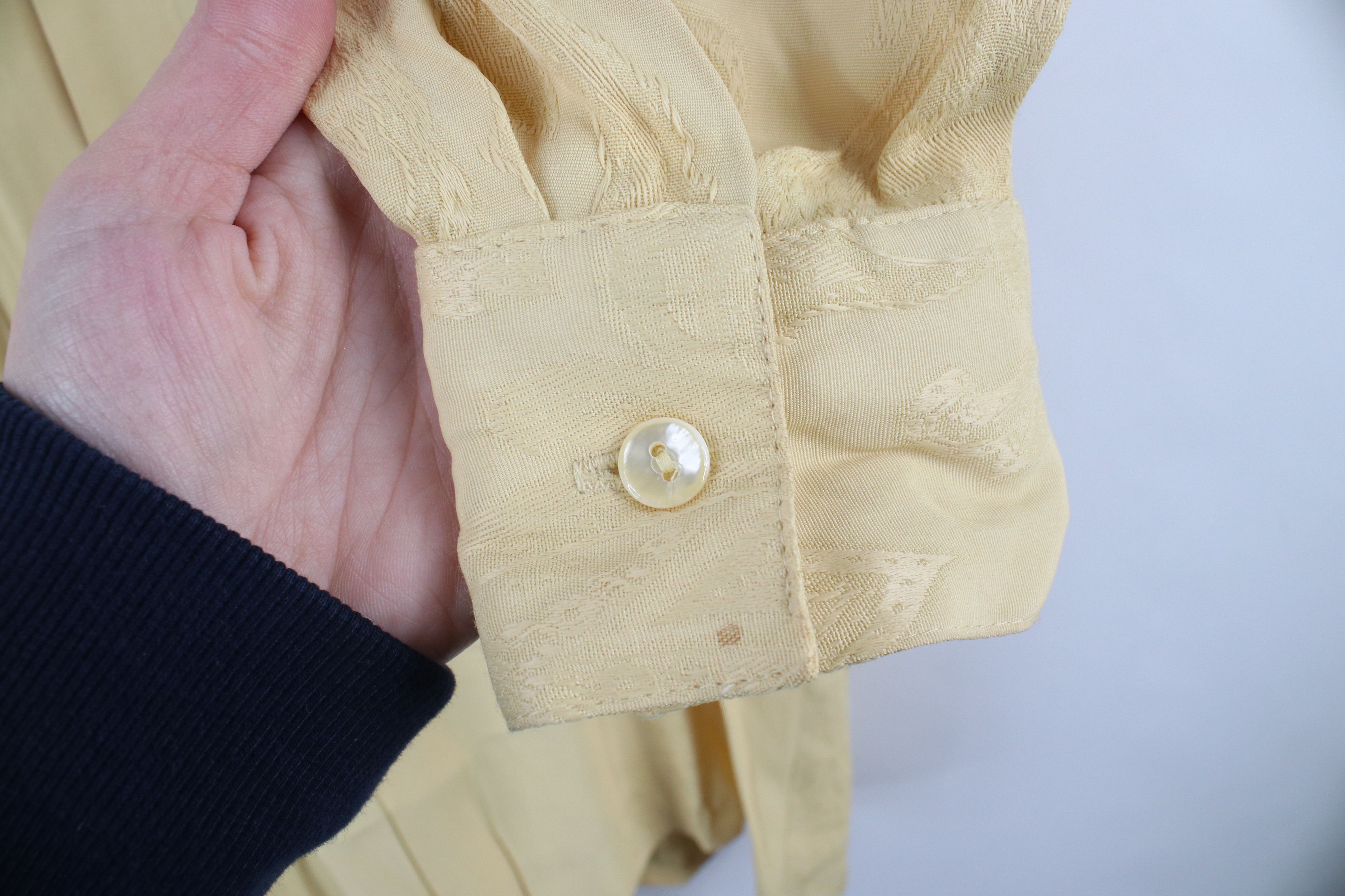 Vintage Vintage 90s Streetwear Jacquard Paisley Button Shirt USA Size US S / EU 44-46 / 1 - 5 Thumbnail