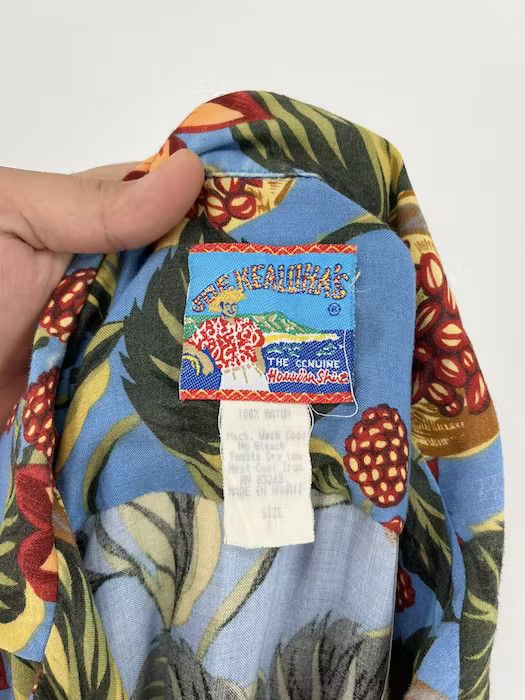 Other Mens Vintage Crazy Shirt BALI Indonesia Hawaiian Size L Size US L / EU 52-54 / 3 - 8 Thumbnail