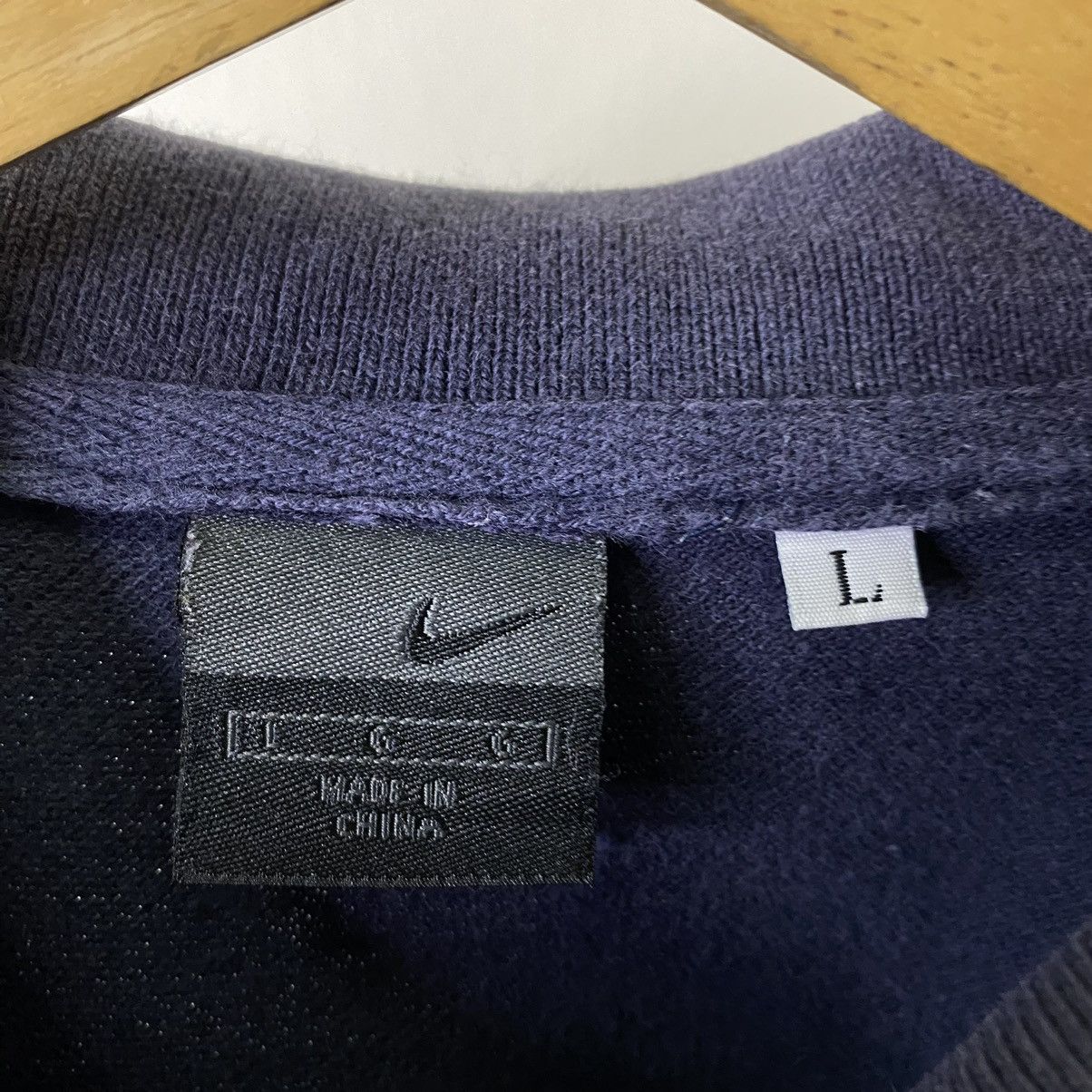 Nike Vintage 2000s Nike Embroidery Small Swoosh Polo Tee Size US L / EU 52-54 / 3 - 3 Thumbnail