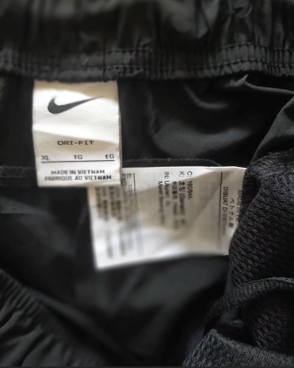 Nike Nike big swoosh shortpant Size US 34 / EU 50 - 5 Thumbnail
