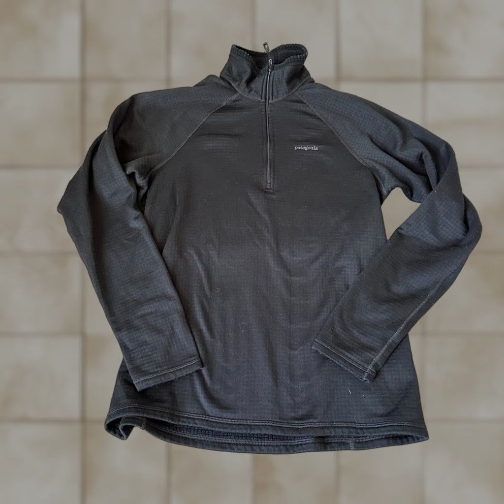Patagonia Patagonia Sweatshirt Womens L Black Fleece 1/4 Zip Spandex Polyester Pullover Mock Neck 80s 90s All Seasons Womens Size L / US 10 / IT 46 - 1 Thumbnail
