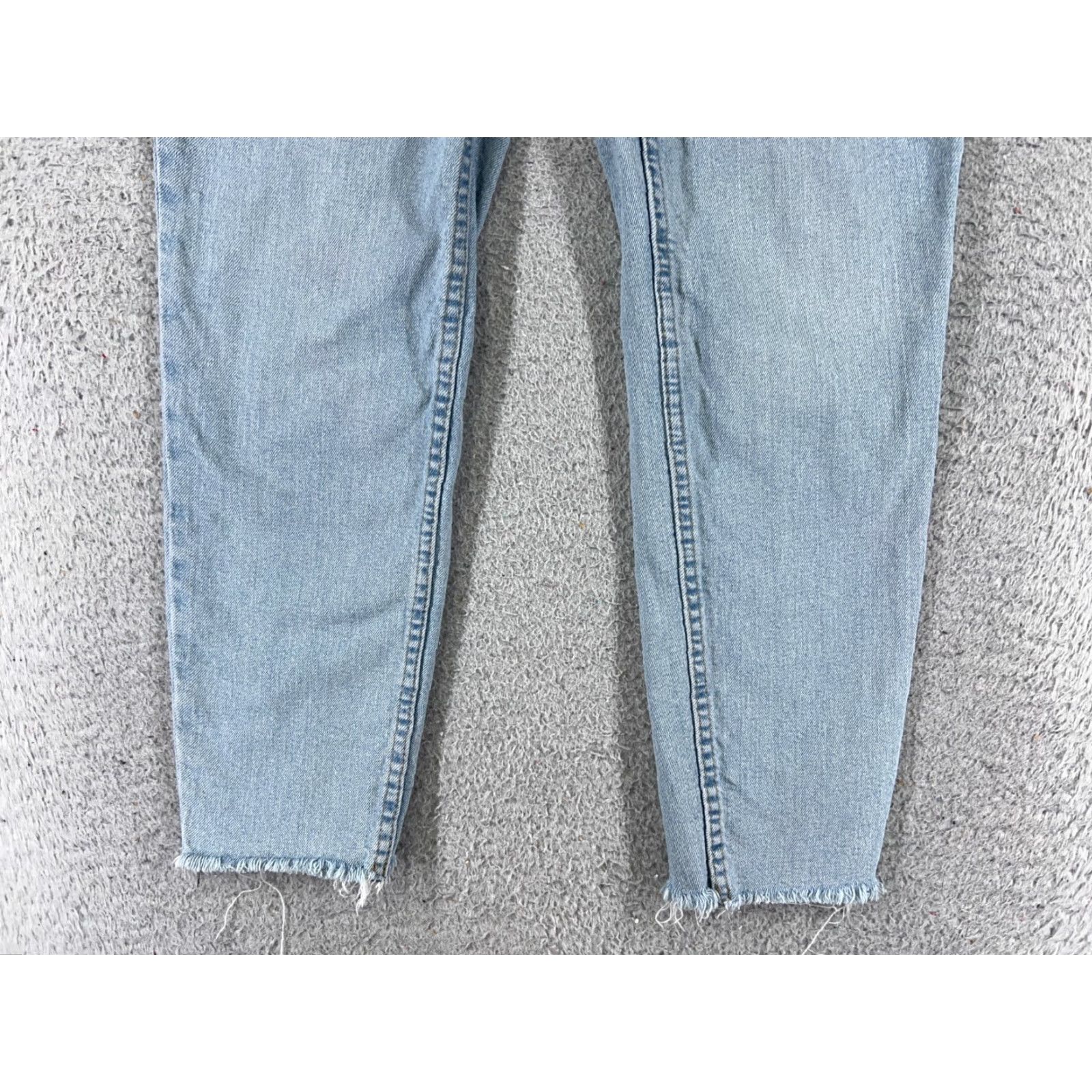 Calvin Klein Calvin Klein Jeans Women 30 Blue Denim Skinny High Rise Light Wash Size 30" / US 8 / IT 44 - 2 Thumbnail