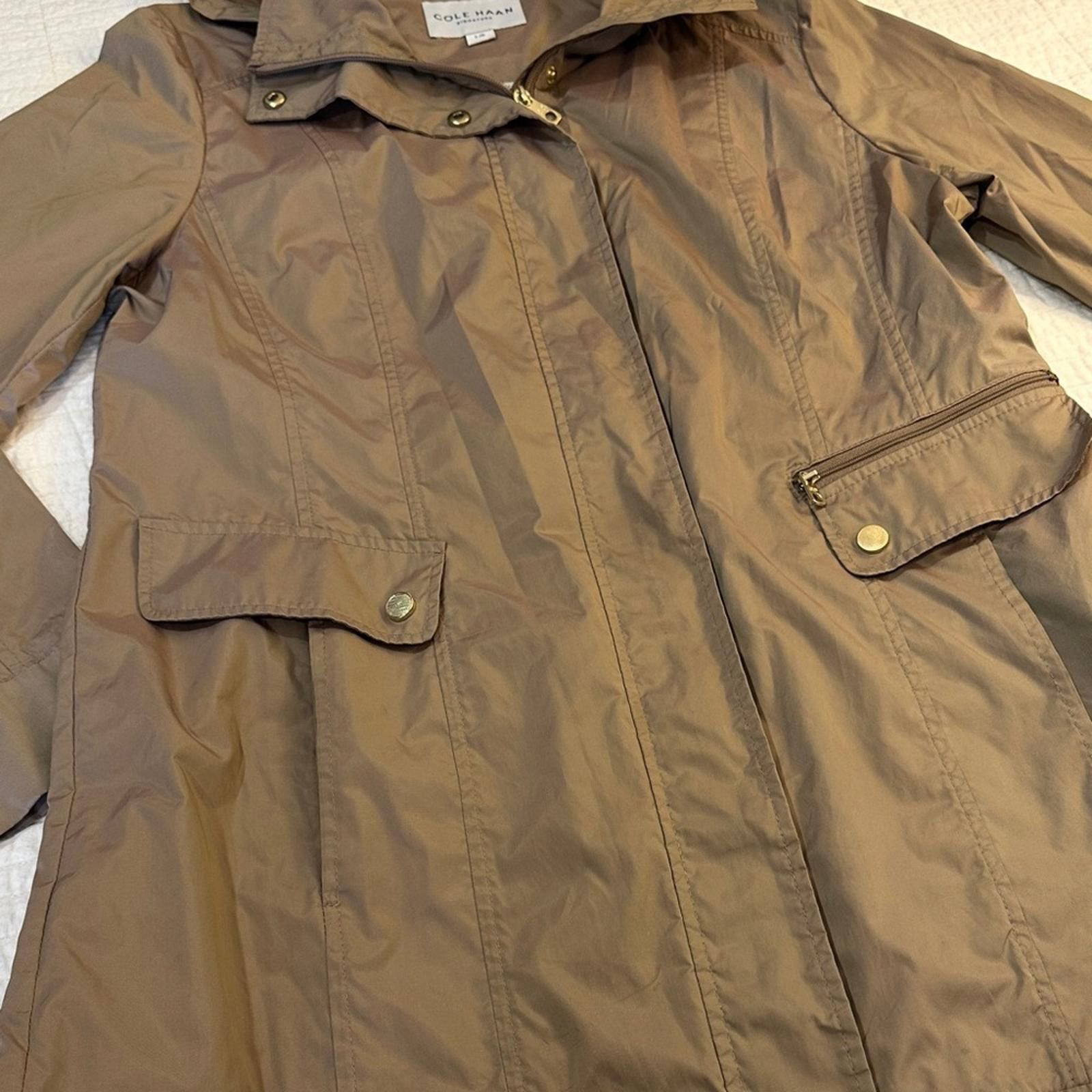 Cole Haan Cole Haan Large Rain Coat Trench Hooded Women's Coat EUC Size L / US 10 / IT 46 - 3 Thumbnail