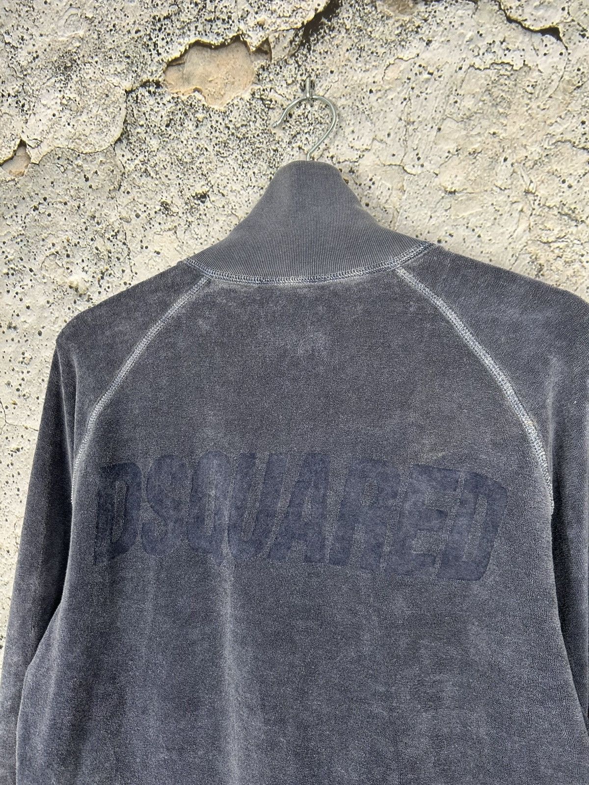 Designer Vintage Dsquared2 Velvet Y2K Zip Sweatshirt Designer Rare Size US L / EU 52-54 / 3 - 6 Thumbnail