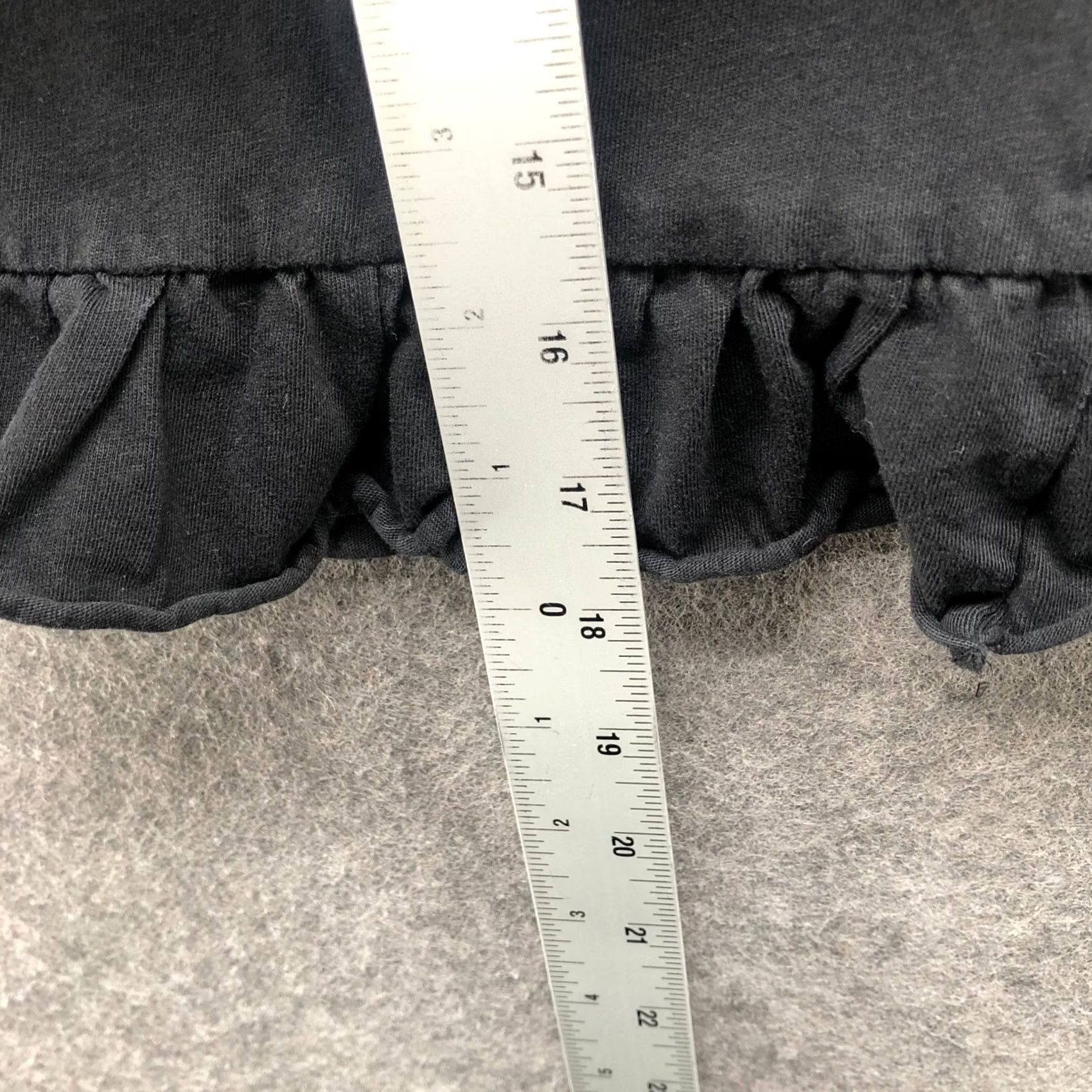 Zara Zara Ruffle Hem Cropped Tee Womens S Black Short Sleeve Crewneck Shirt Size S / US 4 / IT 40 - 5 Thumbnail