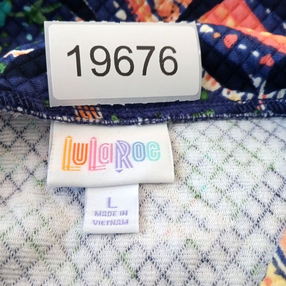 Vintage LuLaRoe Skirt Knee Length Purple Geometric Knit Pull On L Regular Women Casual Stretch Sewing? Size 36" / US 14 / IT 50 - 7 Thumbnail