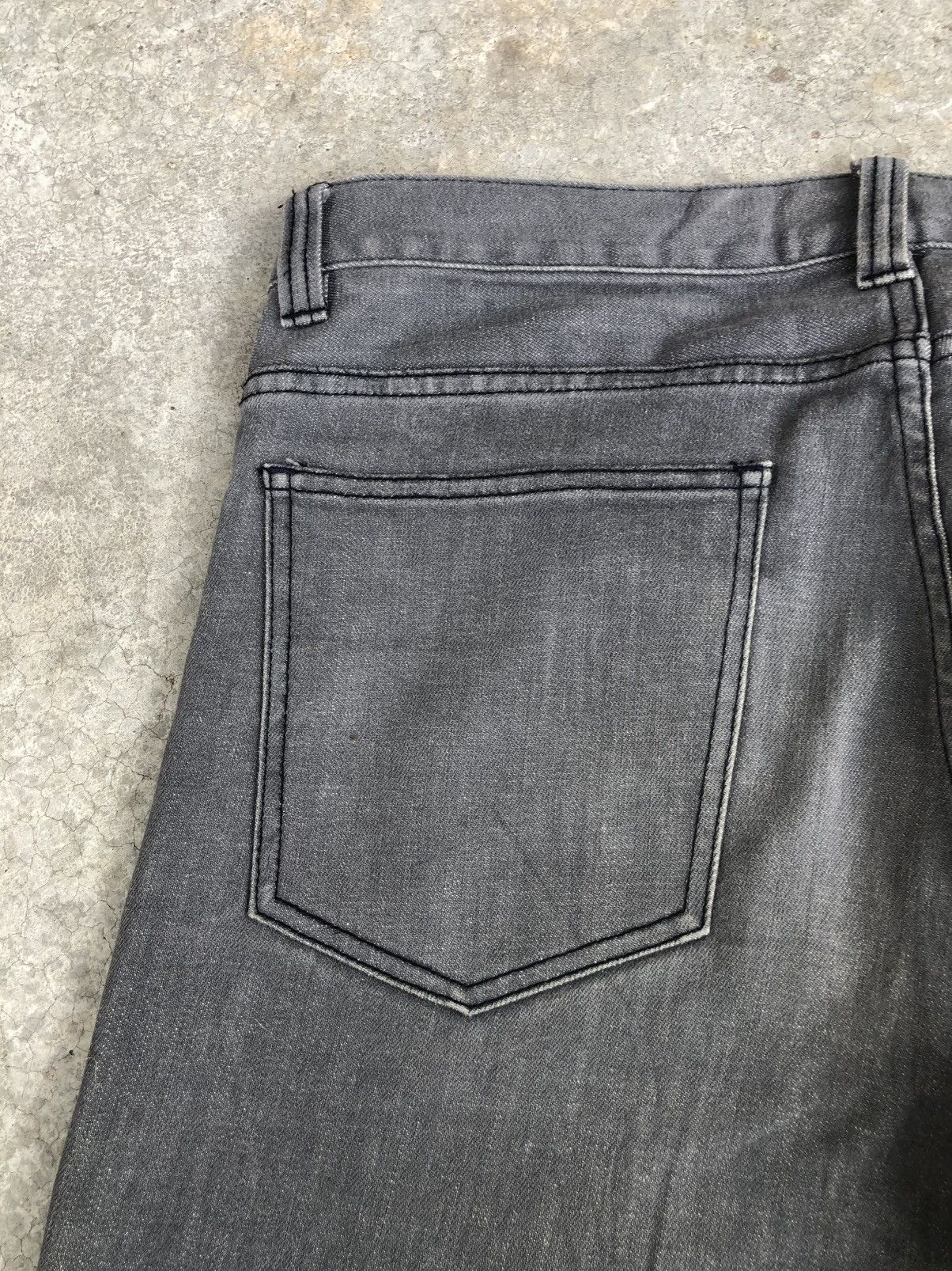 Burberry Burberry Black Label Distressed Slim Jeans Size US 33 - 16 Thumbnail