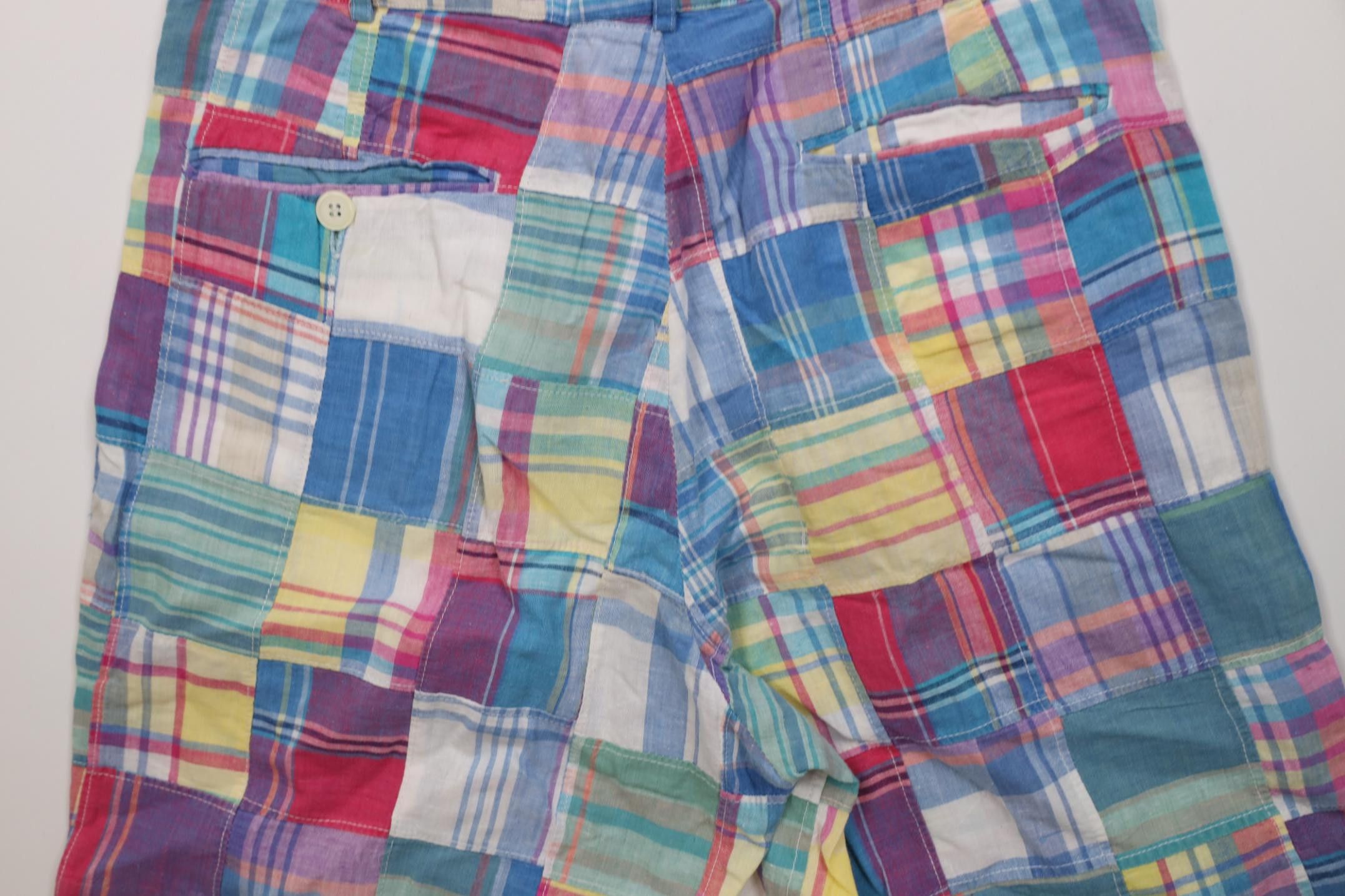 Izod Vintage 90s Izod Rainbow Madras Plaid Golf Chino Shorts Size US 32 / EU 48 - 12 Thumbnail