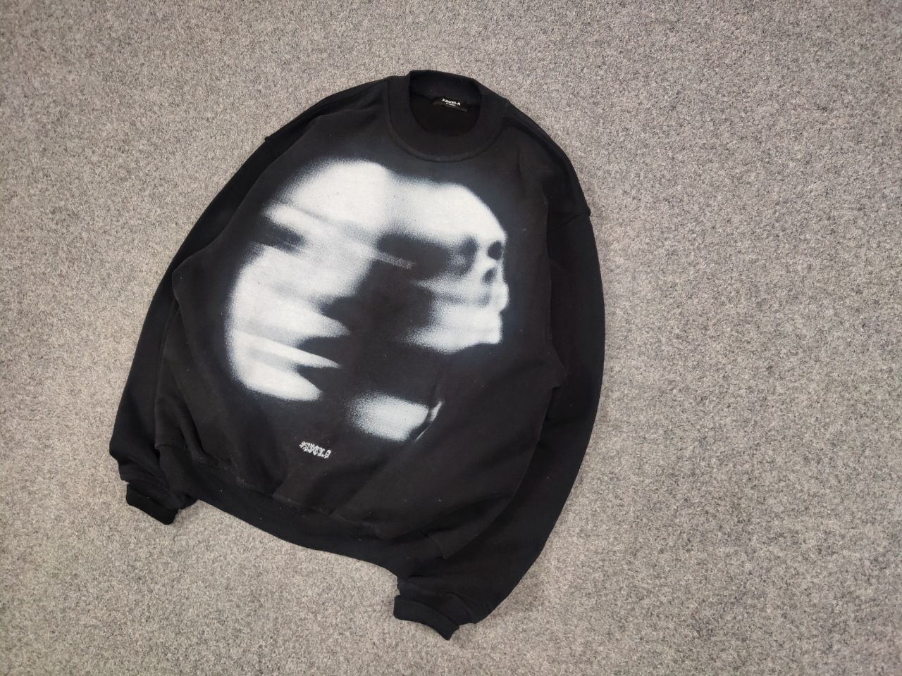 FAVELA Favela Design Oversized Face Graphic Sweatshirt Raf Style Size US S / EU 44-46 / 1 - 3 Thumbnail