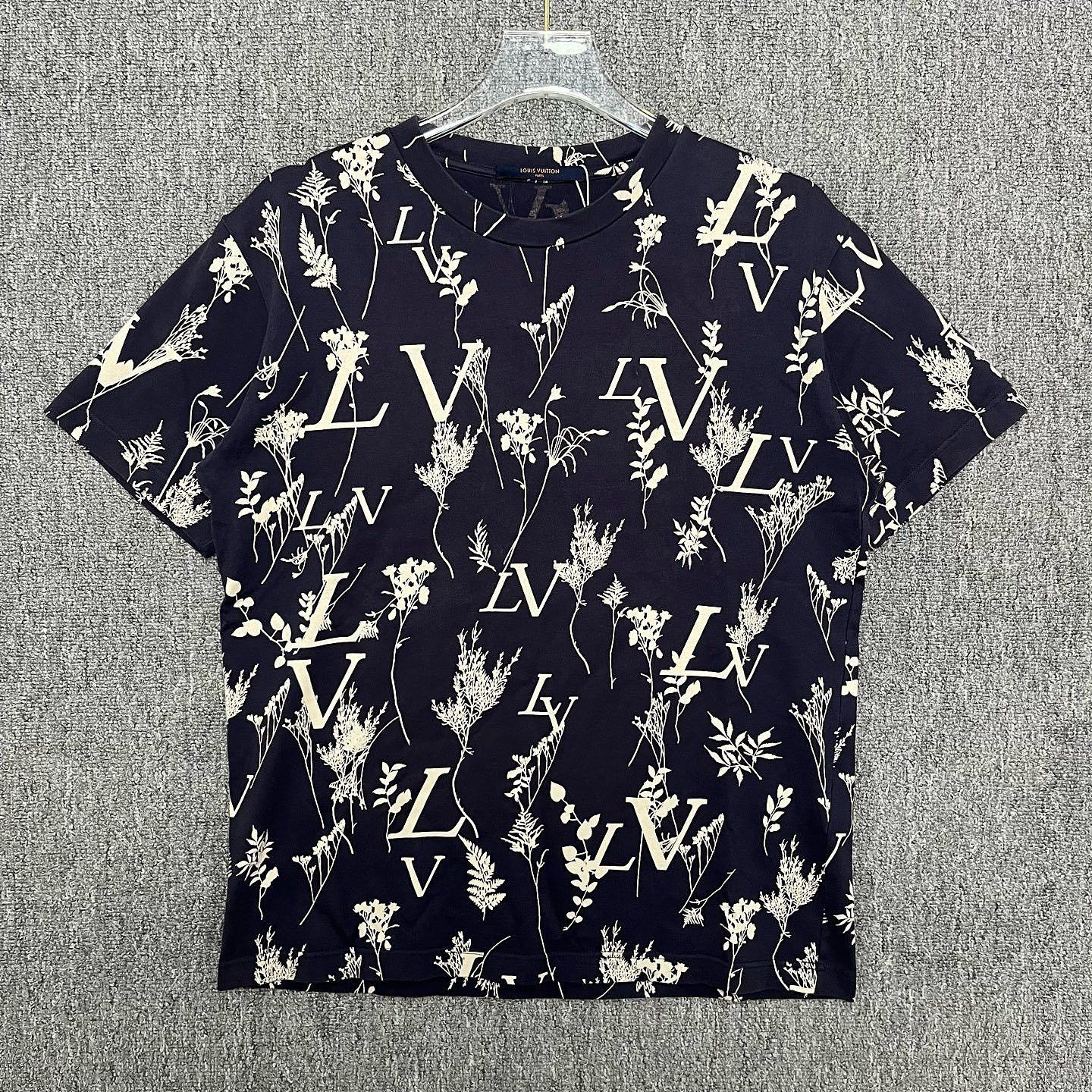 Louis Vuitton Louis Vuitton Botanical Monogram T-Shirt Size M Size US M / EU 48-50 / 2 - 1 Thumbnail