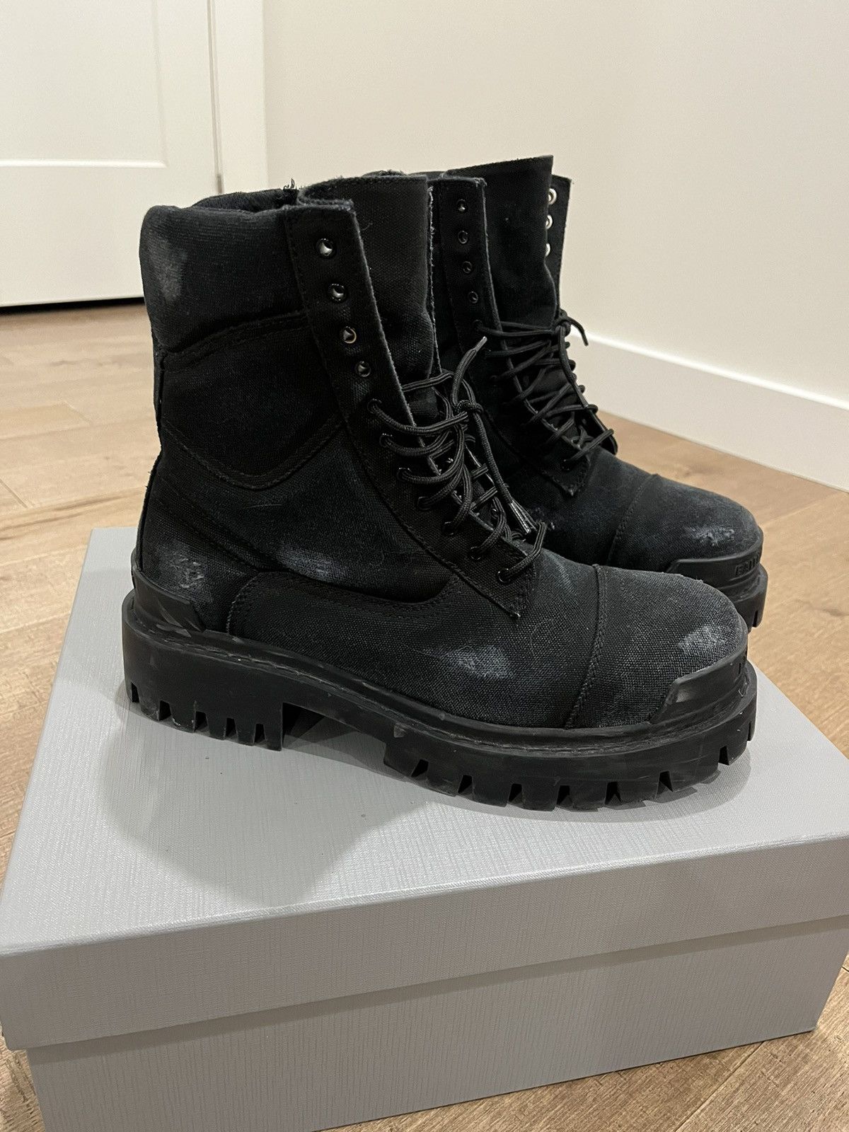 Balenciaga Balenciaga Distressed Strike Boots Size US 10 / EU 43 - 4 Thumbnail
