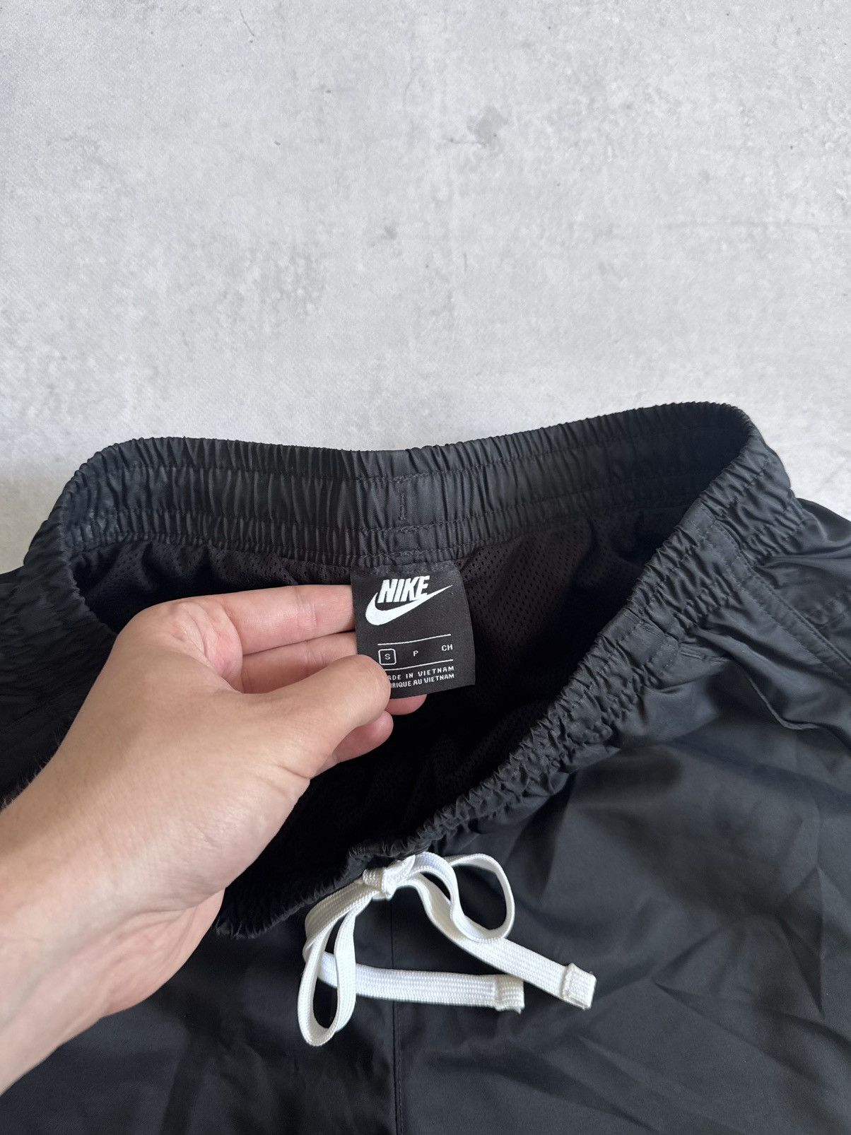 Nike Nike Nylon Y2K Basic Sports Unisex Shorts Regular Hype Size US 31 - 5 Thumbnail