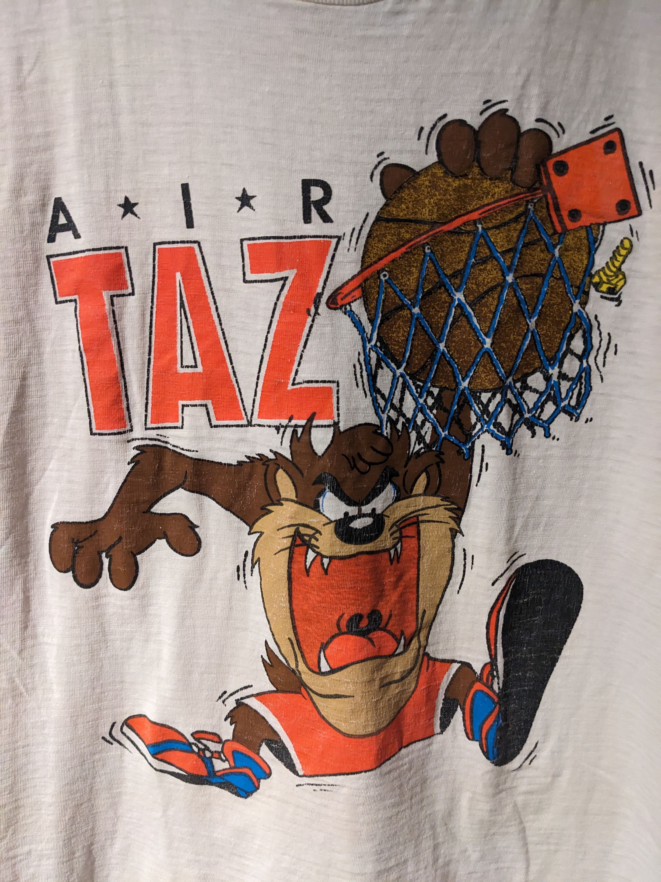 Cartoon Network × Vintage Vintage 90s Looney Tunes Taz Basketball Air Jordan T-Shirt Size US XL / EU 56 / 4 - 2 Thumbnail