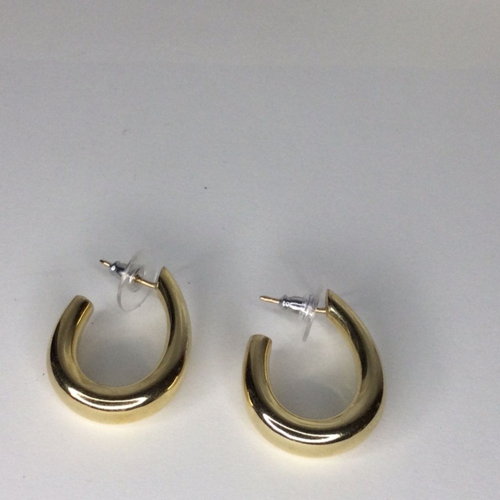 Other Gold Tone Push Back Small Hoop Earrings Size ONE SIZE - 12 Thumbnail