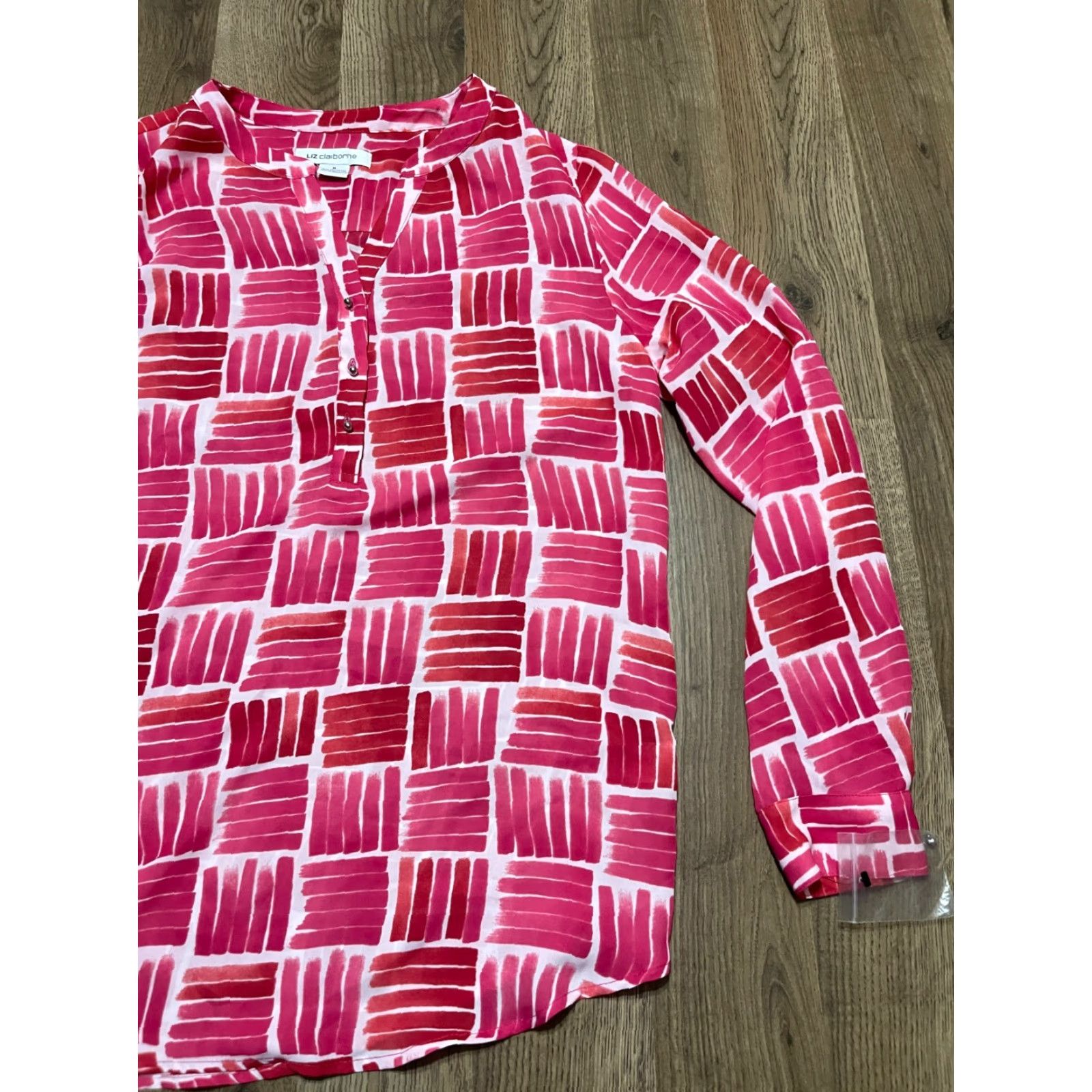 Liz Claiborne Liz Claiborne Shirt Women's Medium Button-Up Long Sleeve Pink Red White Casual Modern Button-Up Dick? Size M / US 6-8 / IT 42-44 - 4 Thumbnail