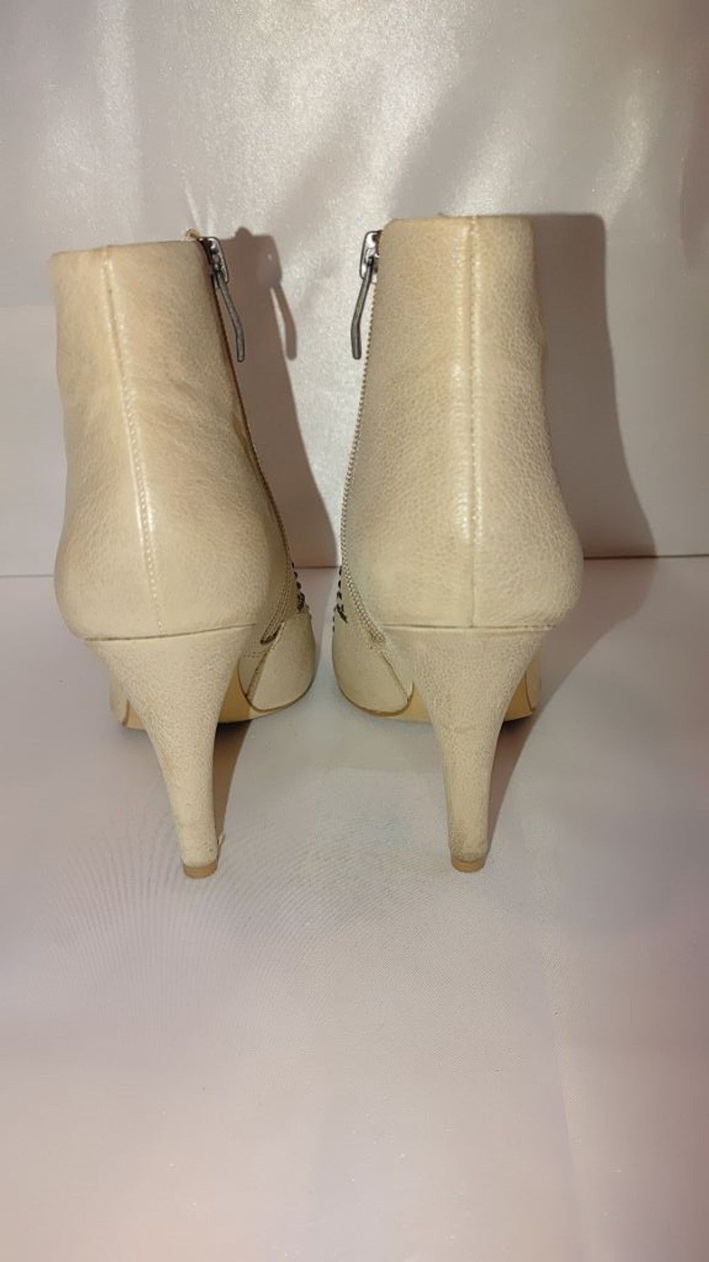 Vince Camuto Women's Vince Camuto Kanster Leather Peep Toe Booties Size 6 Size US 6 / IT 36 - 9 Thumbnail