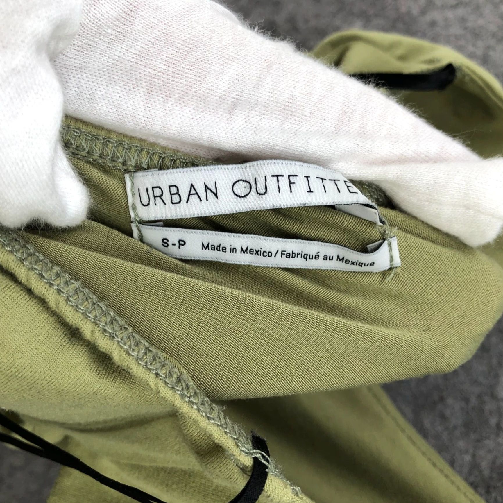 Urban Outfitters VINTAGE Urban Outfitters Halter Crop Top Womens S V Neck Twist Front Cutout Lime Green Size S / US 4 / IT 40 - 5 Thumbnail