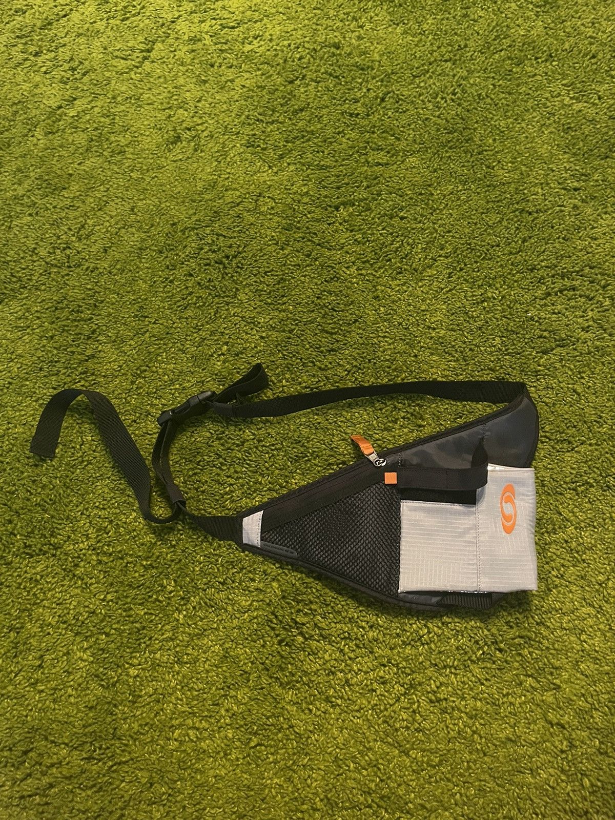 Salomon × Vintage Salomon 2003 vintage Y2K gorpcore style bottle bag Size ONE SIZE - 1 Thumbnail