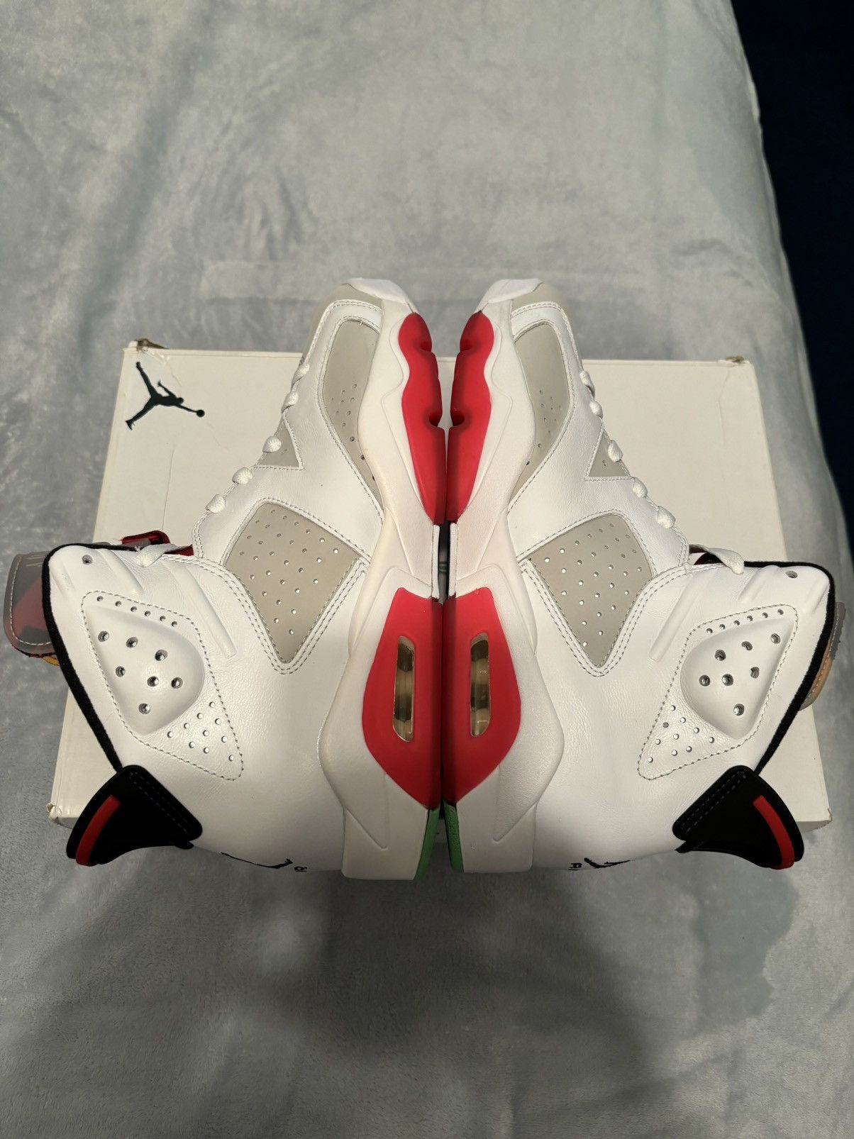 Jordan Brand Air Jordan 6 Retro Hare 2020 Size 9.5 Size US 9.5 / EU 42-43 - 3 Thumbnail