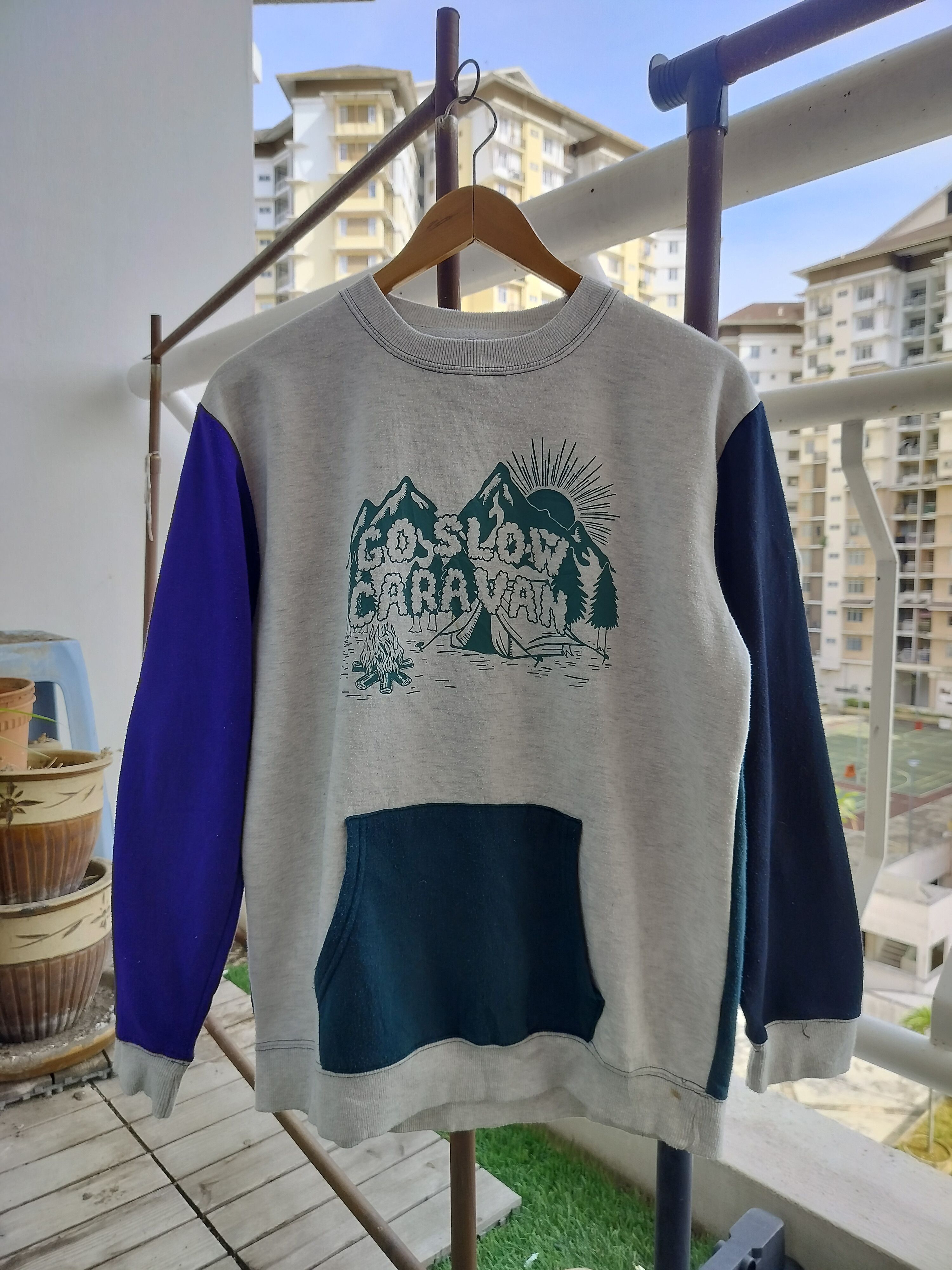 go slow caravan Go Slow Caravan outdoor camping pocket sweatshirt Size US L / EU 52-54 / 3 - 1 Thumbnail