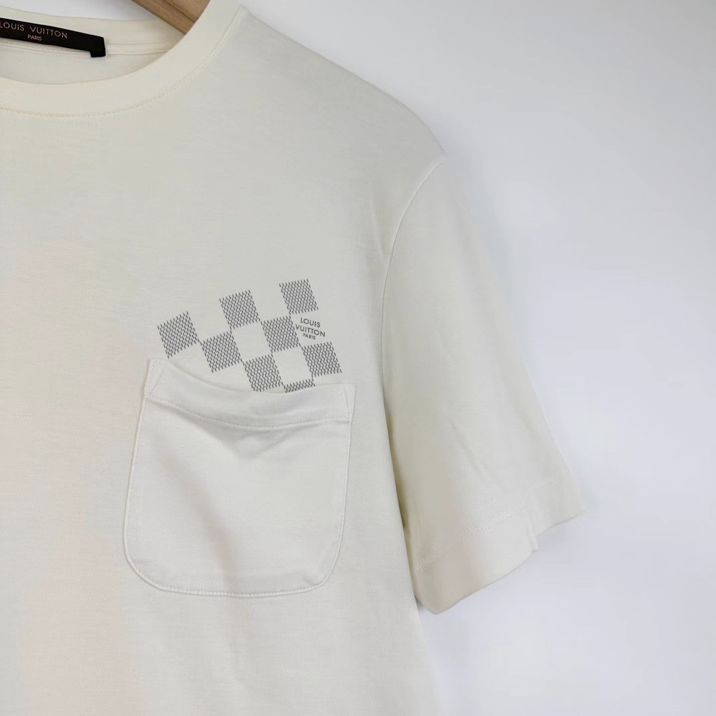 Louis Vuitton Louis Vuitton Chest Pocket Damier Logo Short Sleeve K12 Size US XS / EU 42 / 0 - 2 Thumbnail