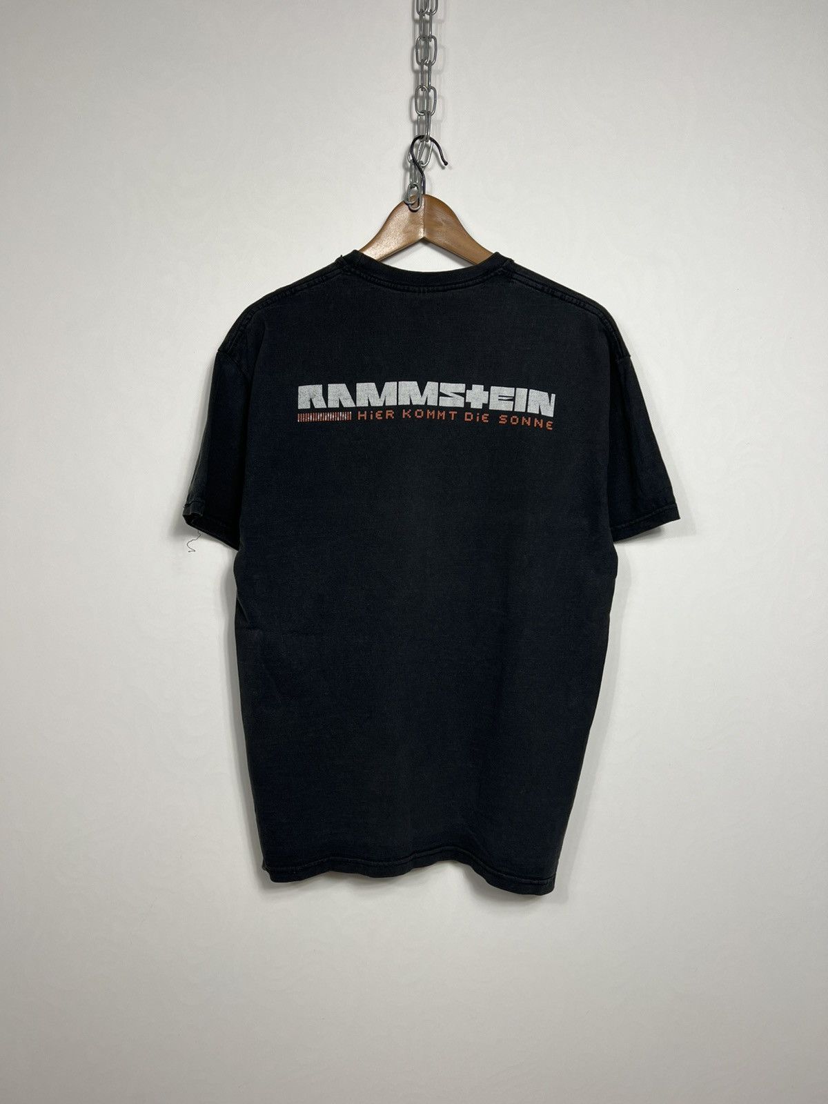 Band Tees Vintage 00s Rammstein Hier Kommt Die Sonne Band T-shirt Tee Size US L / EU 52-54 / 3 - 10 Thumbnail
