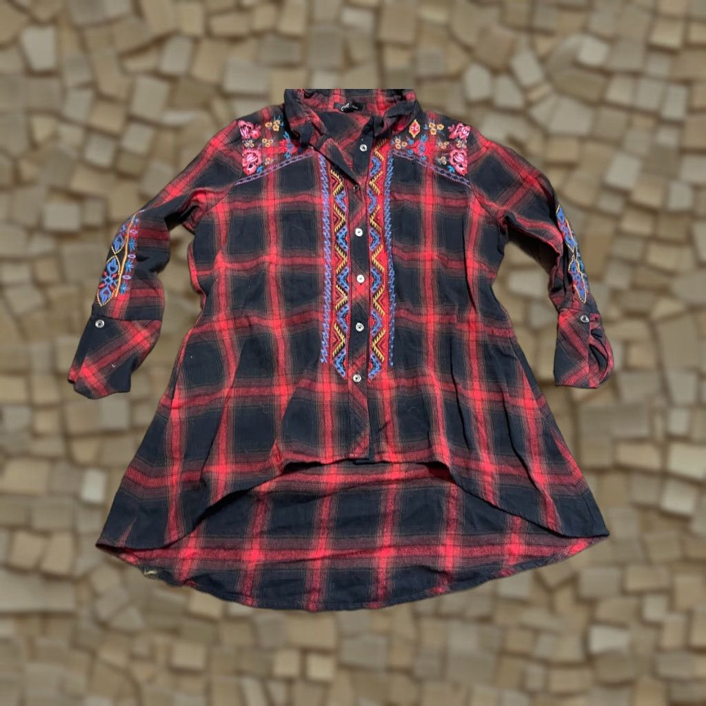 Vintage Caleooa Shirt Women's XL Black Red Plaid Button Up Long Sleeve Size XL / US 12-14 / IT 48-50 - 1 Thumbnail
