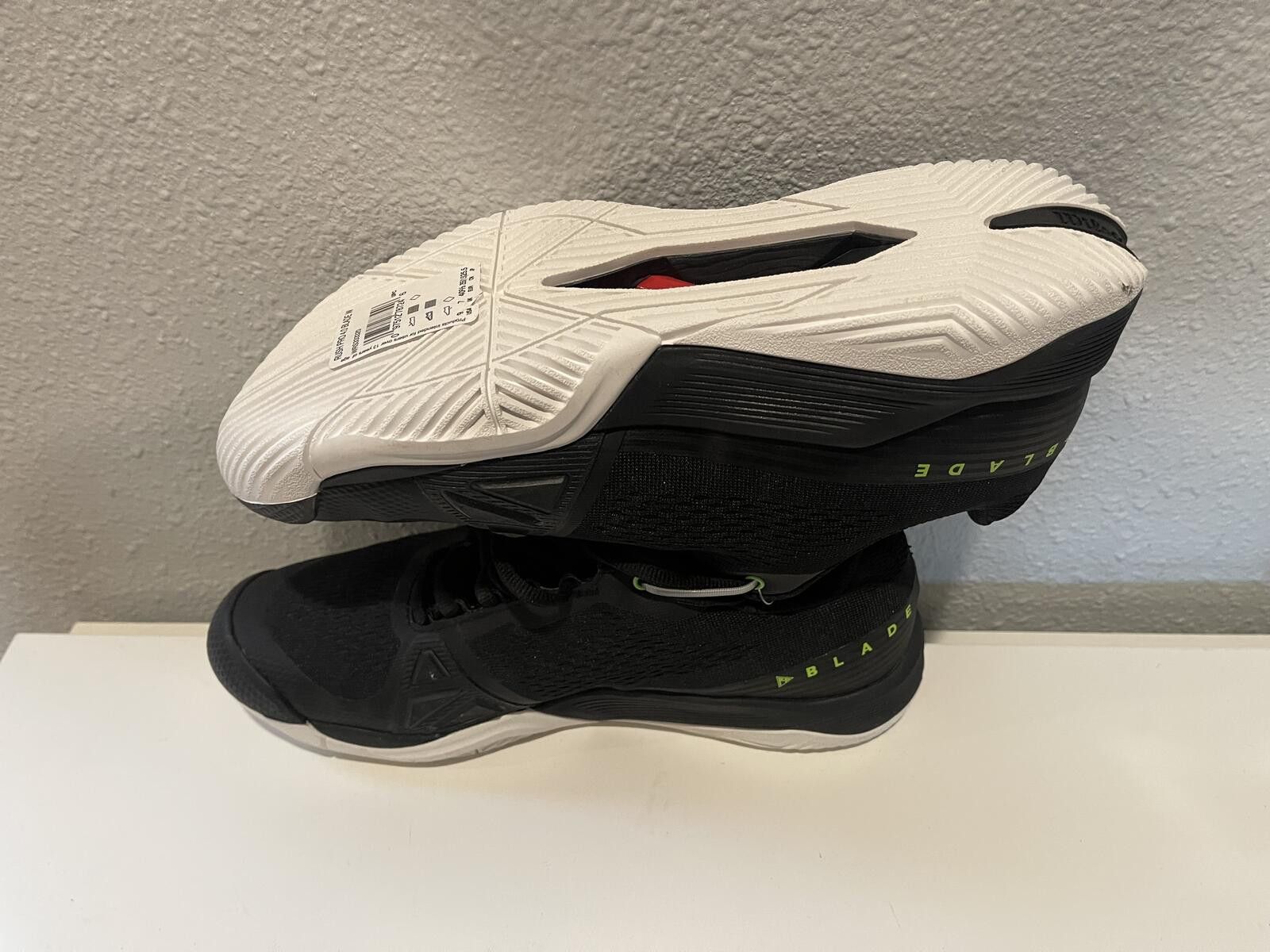Wilson Wilson Black Athletic Shoes with Green and White Accents Size ONE SIZE - 5 Thumbnail