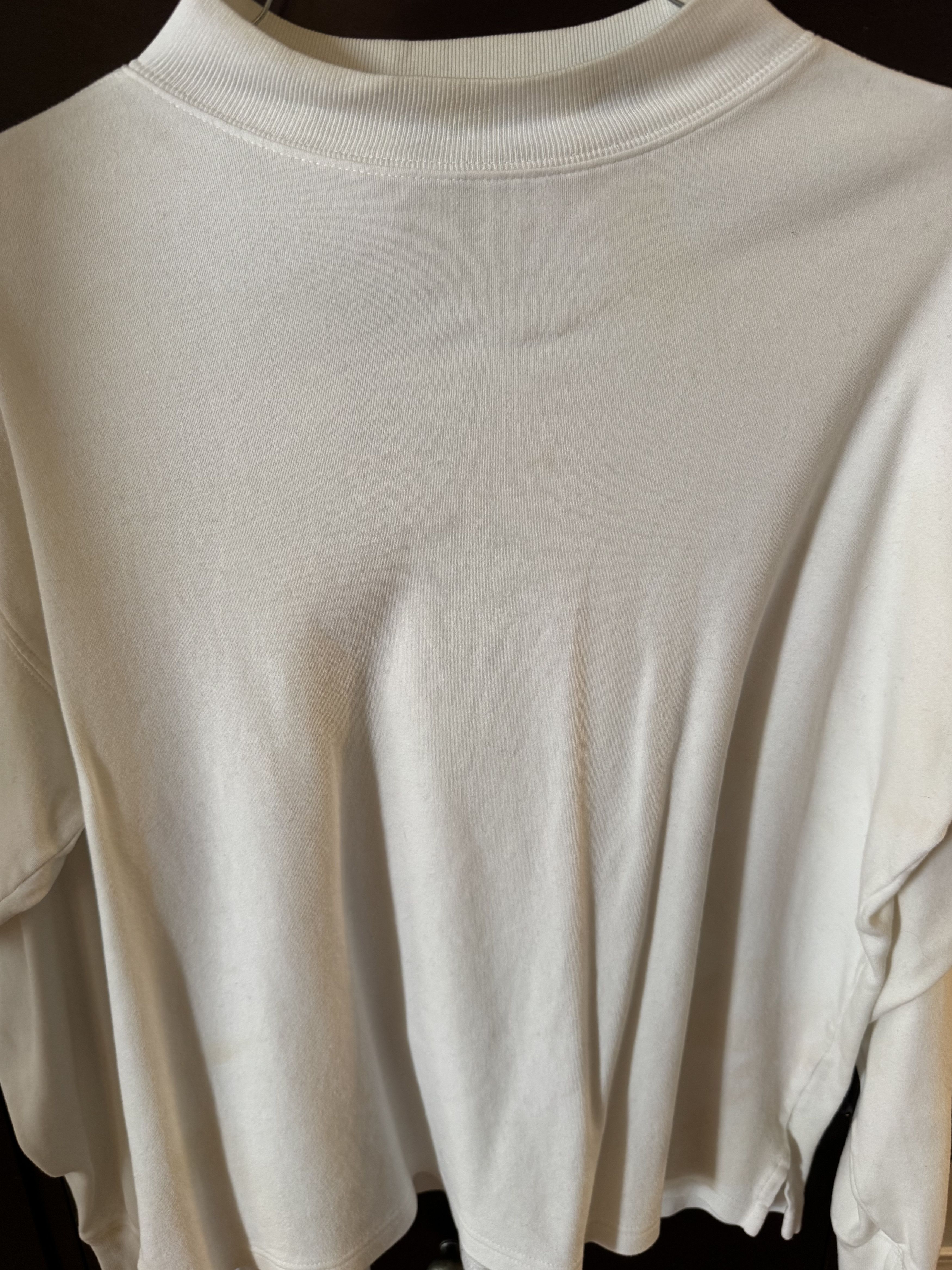 Saks Fifth Avenue Saks Fifth Ave Turtleneck US L. Gently Used Size US L / EU 52-54 / 3 - 1 Thumbnail