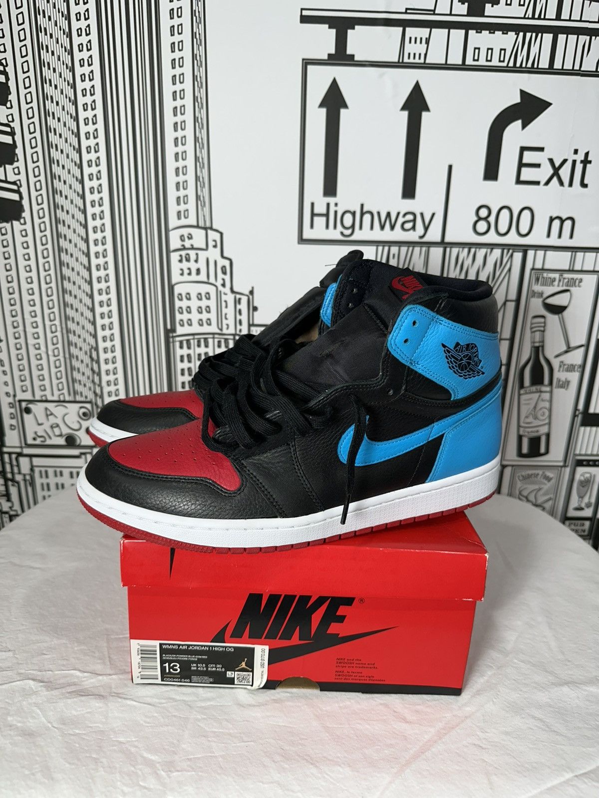 Nike Air Jordan 1 Retro High Nc To Chi 2020 Size 11.5 Size US 11.5 / EU 44-45 - 1 Thumbnail