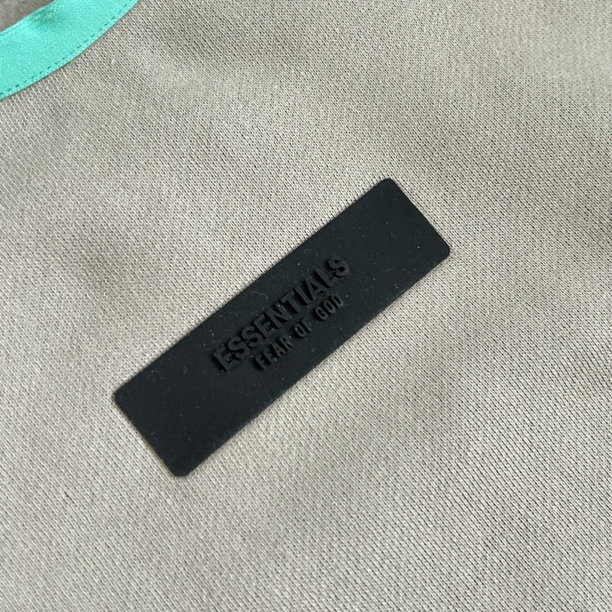 Fear of God 2024 Fear of God Essentials Crewneck sz S Size US S / EU 44-46 / 1 - 3 Thumbnail