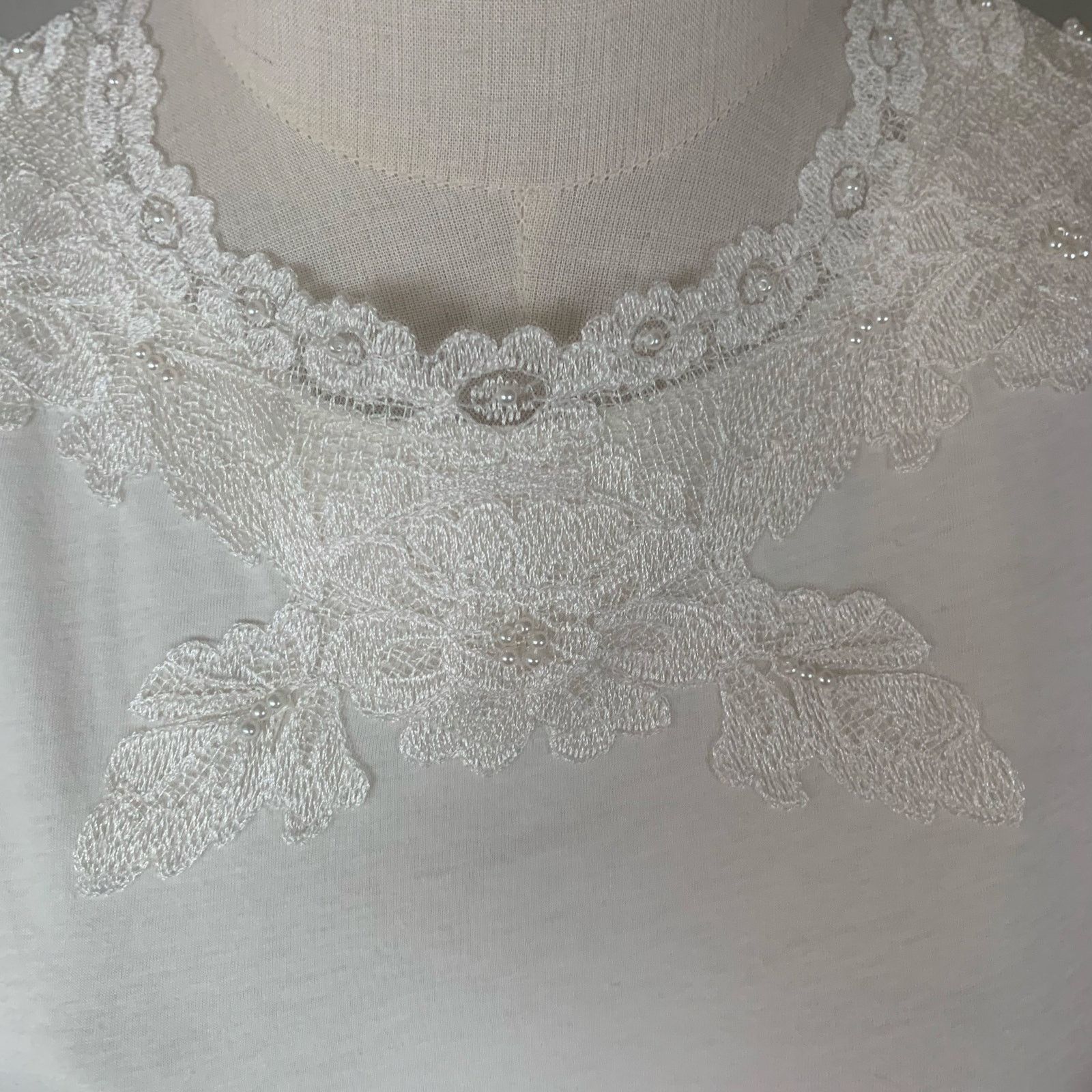 Anthropologie NWT Anthropologie Mock Neck Lace Embellished Top Size XS / US 0-2 / IT 36-38 - 3 Thumbnail