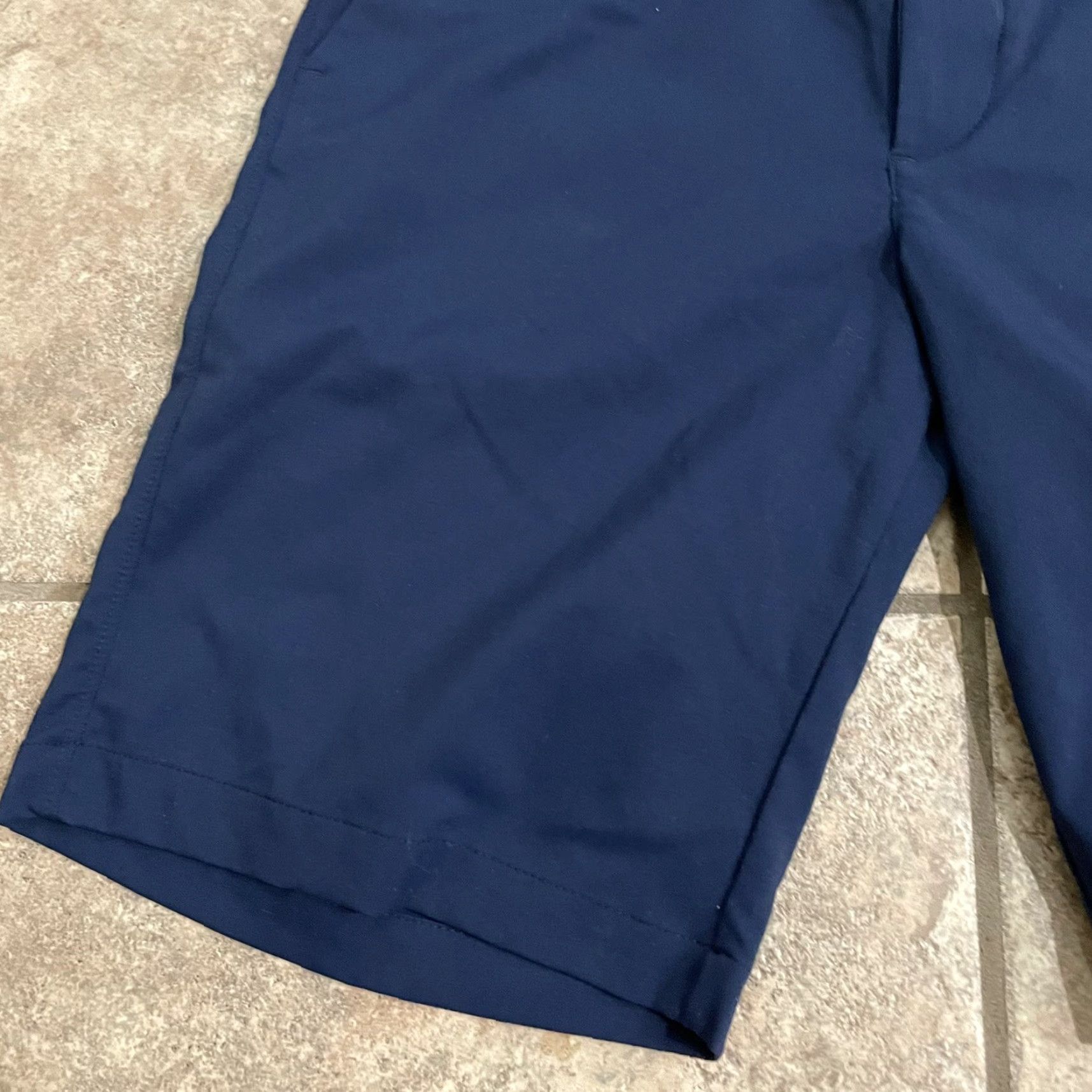 Under Armour VINTAGE Under Armour Golf Shorts Mens Size 30 Blue Performance HeatGear Chino Size US 30 / EU 46 - 3 Thumbnail