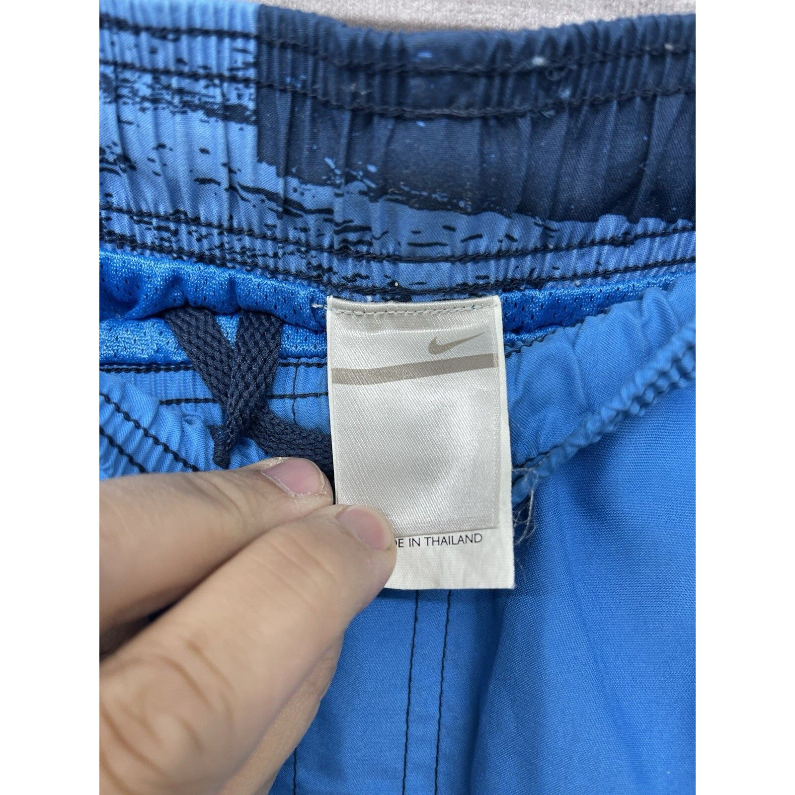 Nike VTG 90S Y2K NIKE BLUE SILVER TAG STRIPED POCKET SHORTS SWIM Size US XL / EU 56 / 4 - 6 Thumbnail