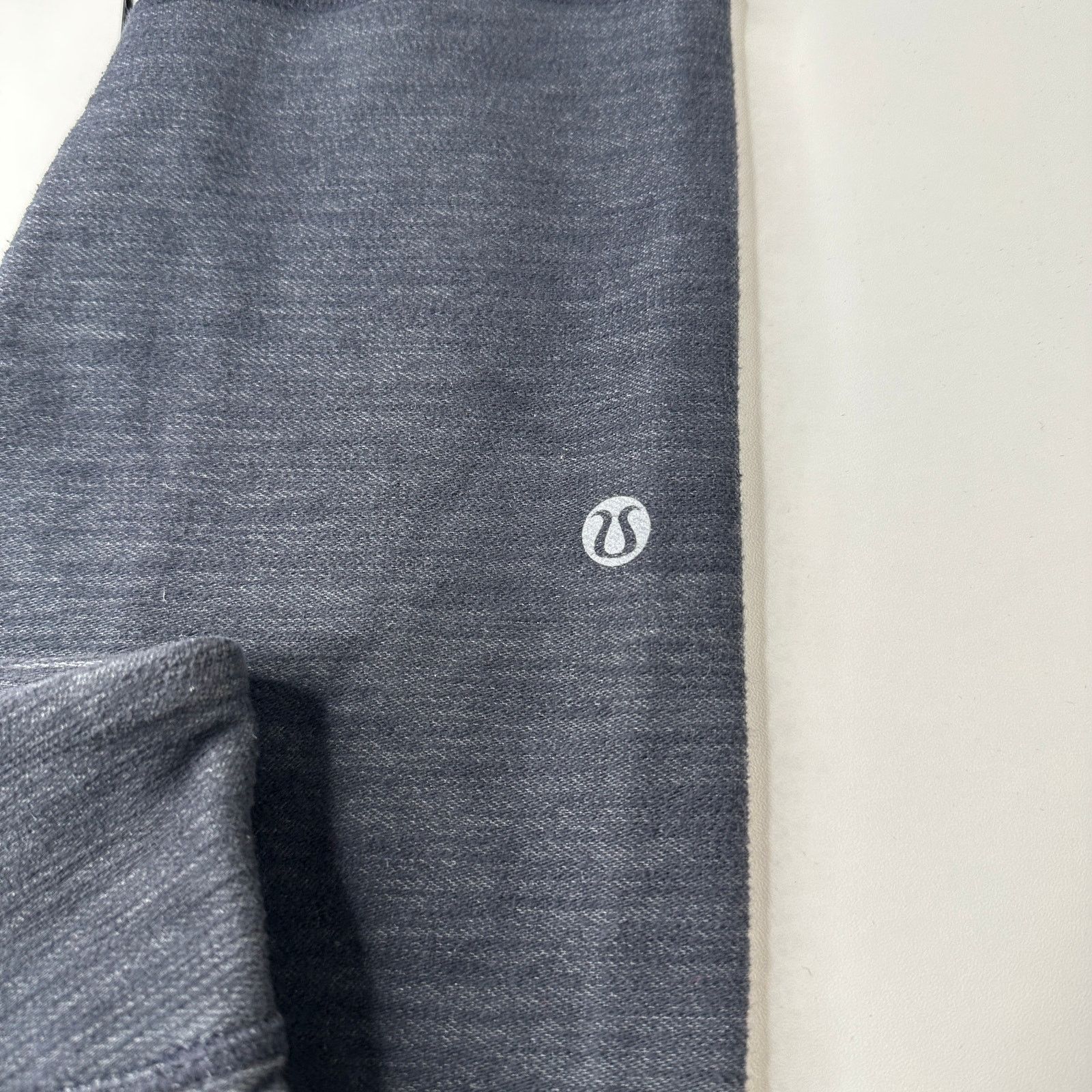 Lululemon Lululemon Gray Patchwork Leggings Zip Pocket Yoga Pants 8 Size 30" / US 8 / IT 44 - 5 Thumbnail