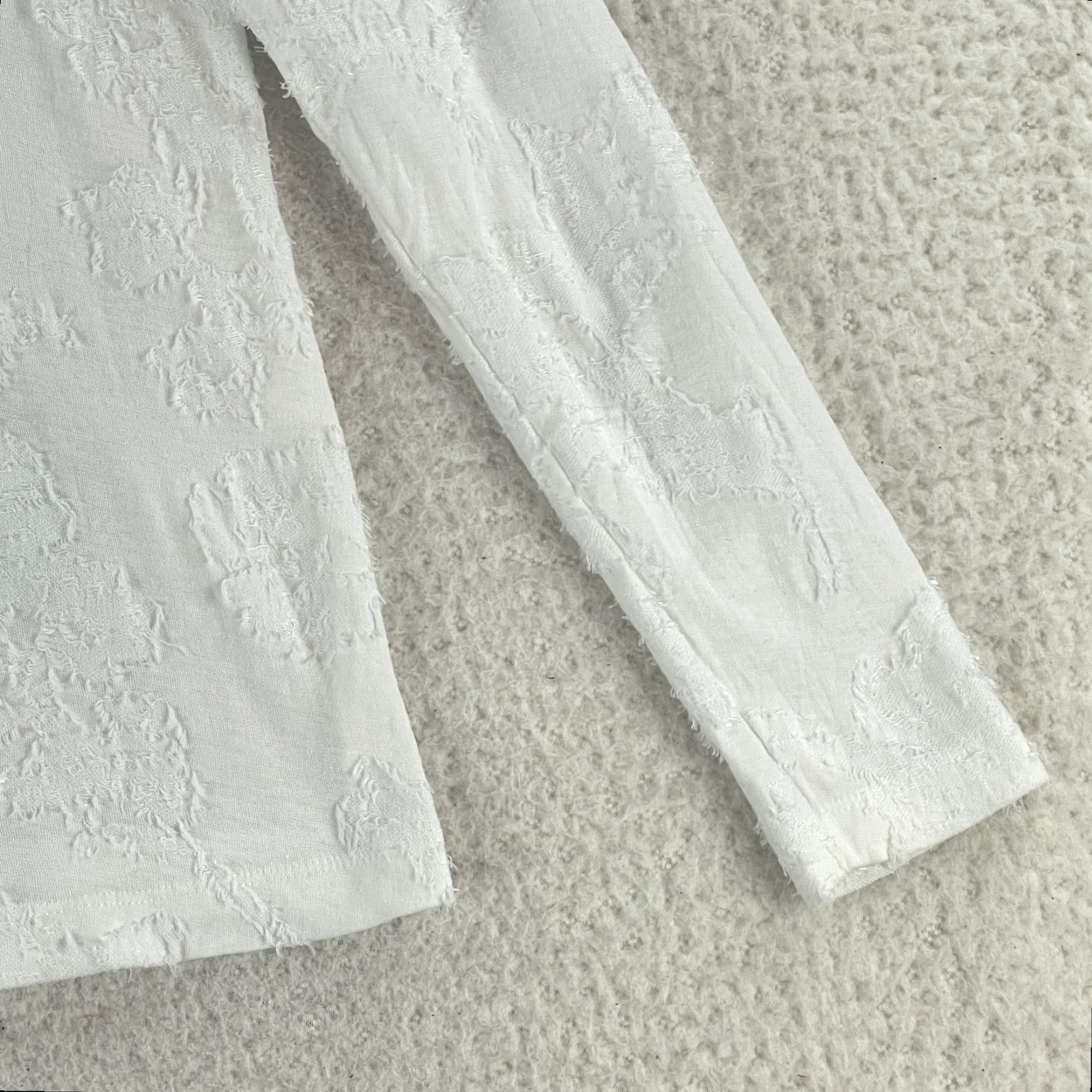 Loft LOFT White Textured Long Sleeve Pullover Shirt Womens Size Small Casual Shirt Size S / US 4 / IT 40 - 5 Thumbnail