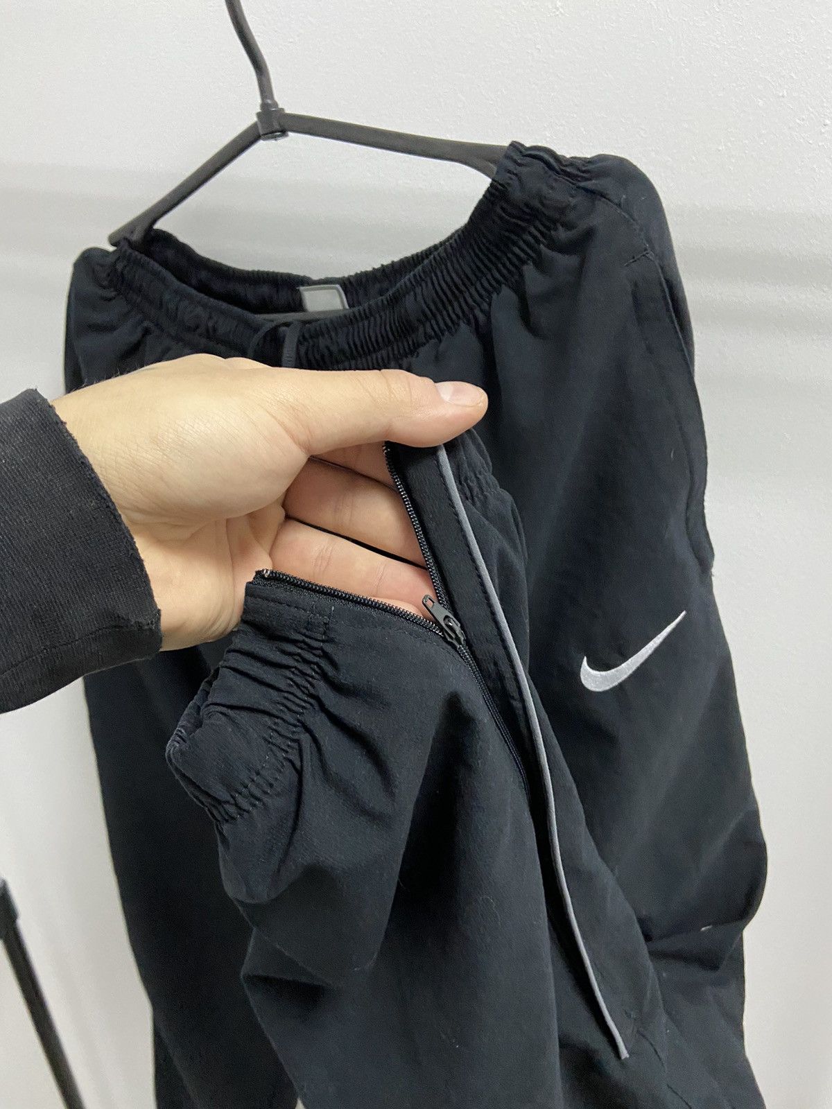 Nike × Vintage Nike Nylon Pants Small Logo Swoosh Vintage Size US 36 / EU 52 - 4 Thumbnail