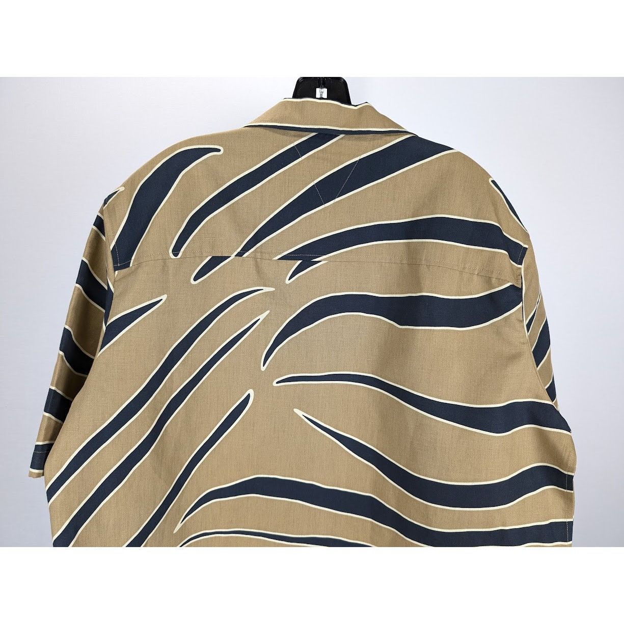Bottega Veneta o1rshd1 Cotton Animal Print Shirt in Multicolor Size US M / EU 48-50 / 2 - 11 Thumbnail
