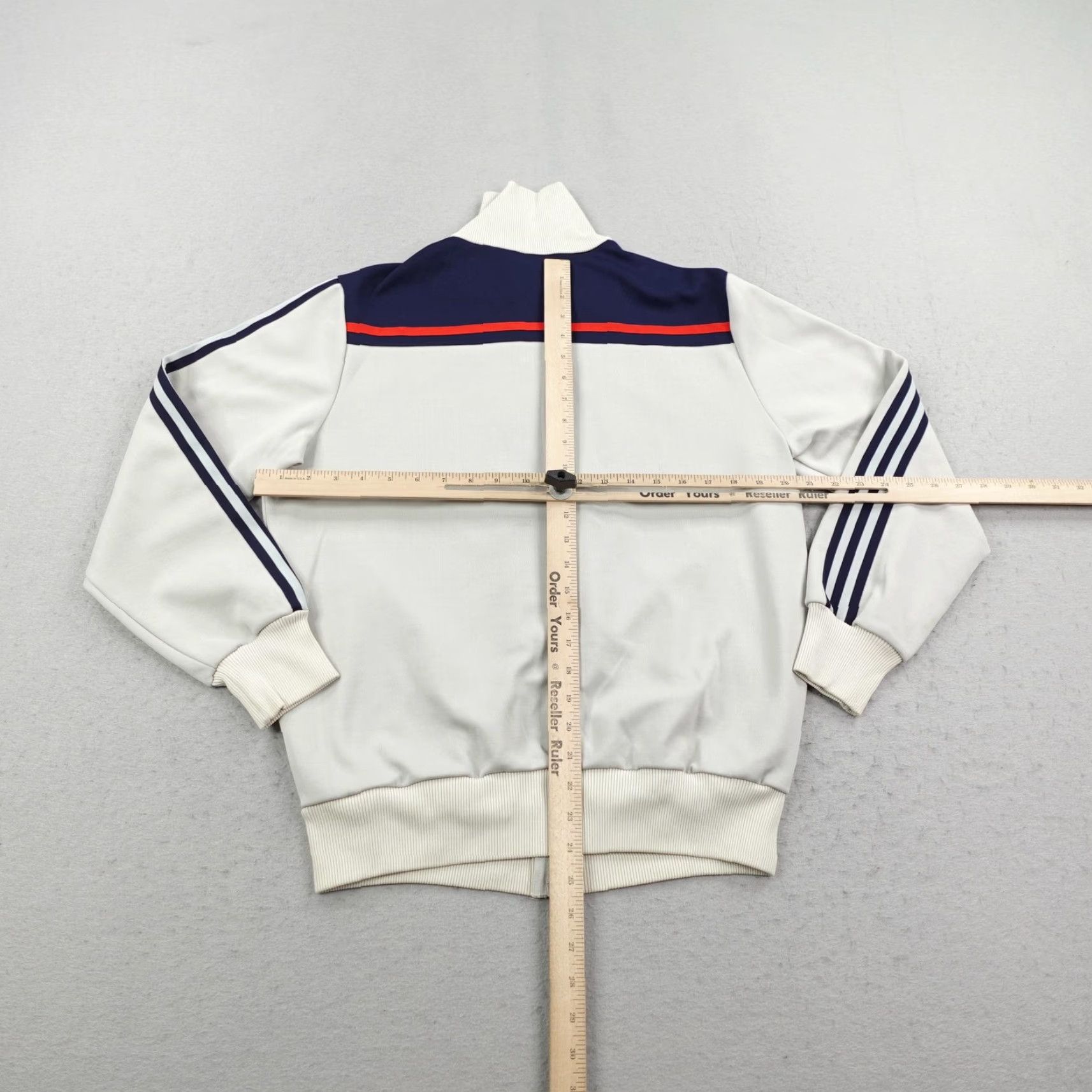 Adidas Vintage Adidas Jacket Mens Medium Black Gray Track Coat Full Zip Up Soccer 80s Size US M / EU 48-50 / 2 - 7 Thumbnail
