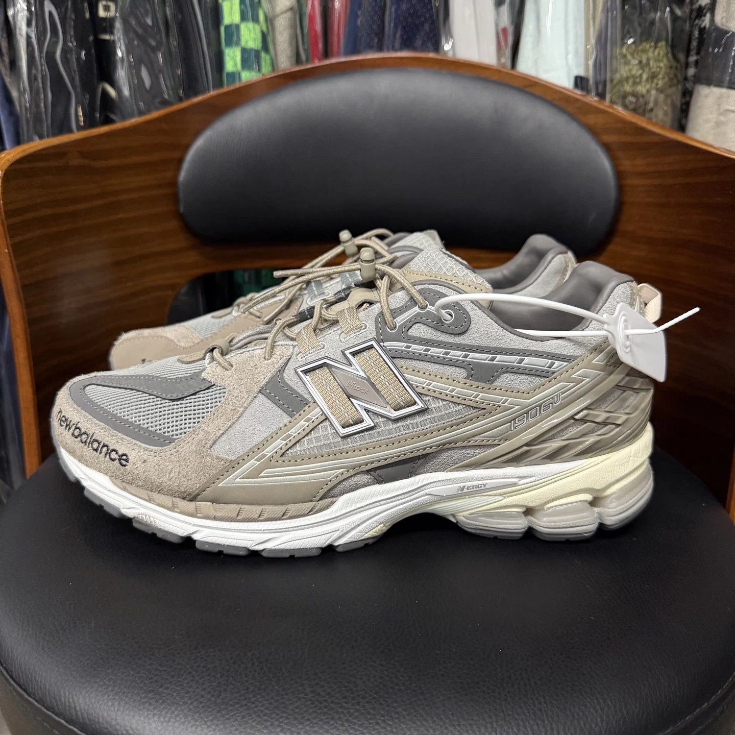 New Balance INVINCIBLE x N.HOOLYWOOD x NB1906U gray & khaki 43 Size US 10 / EU 43 - 6 Thumbnail