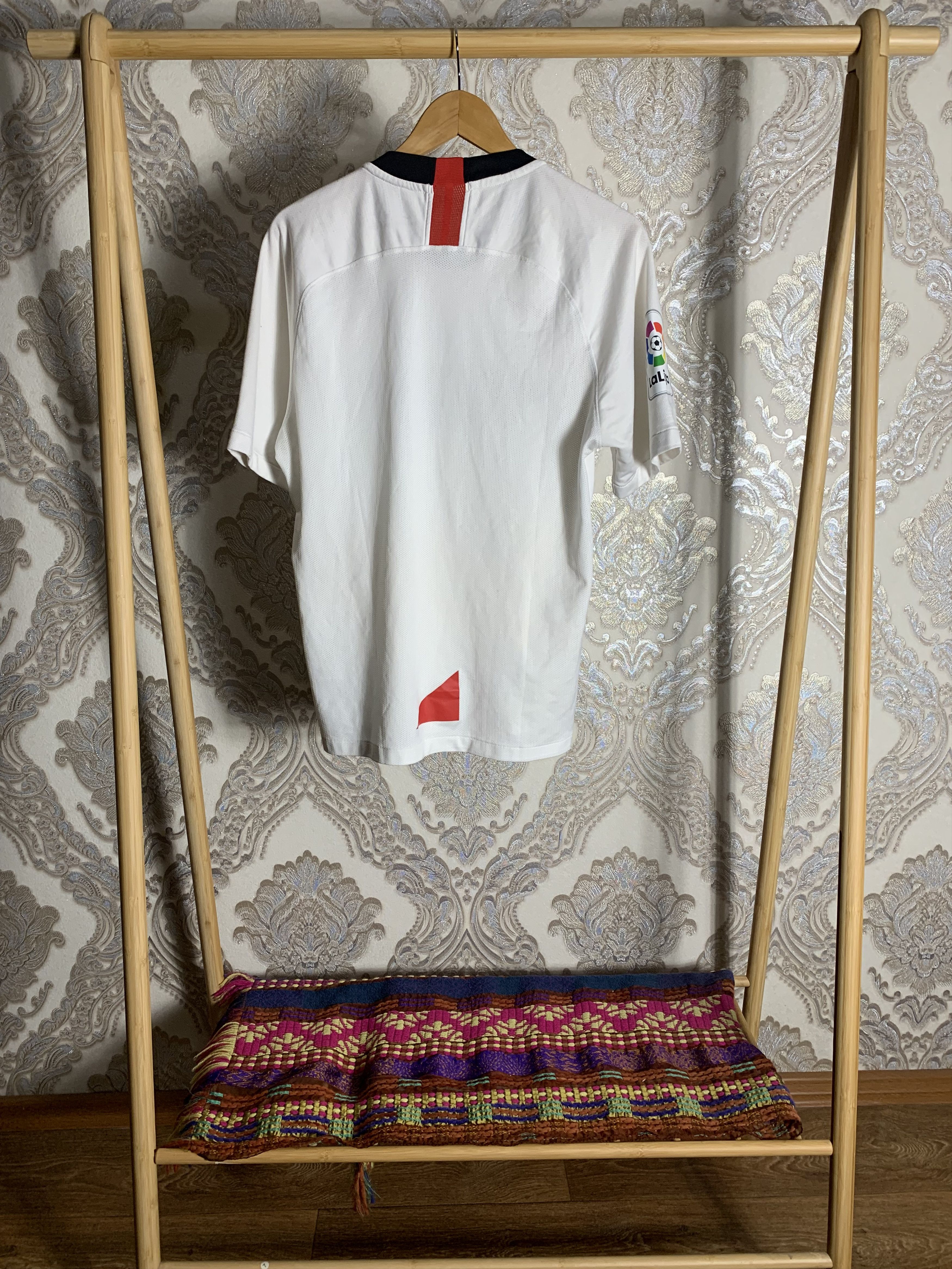 Nike VINTAGE NIKE FC SEVILLA SPAIN SOCCER JERSEY RETRO Y2K 90s Size US L / EU 52-54 / 3 - 7 Thumbnail