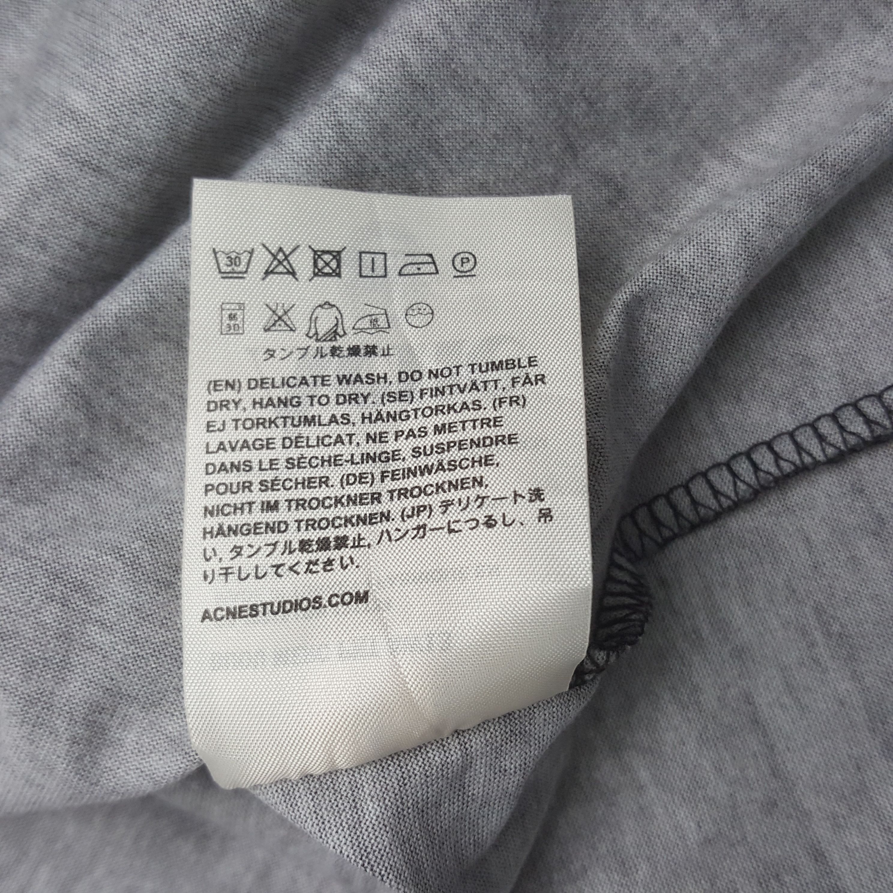 Acne Studios Vintage Acne Studio Photo Designer Tshirt Size US M / EU 48-50 / 2 - 9 Thumbnail