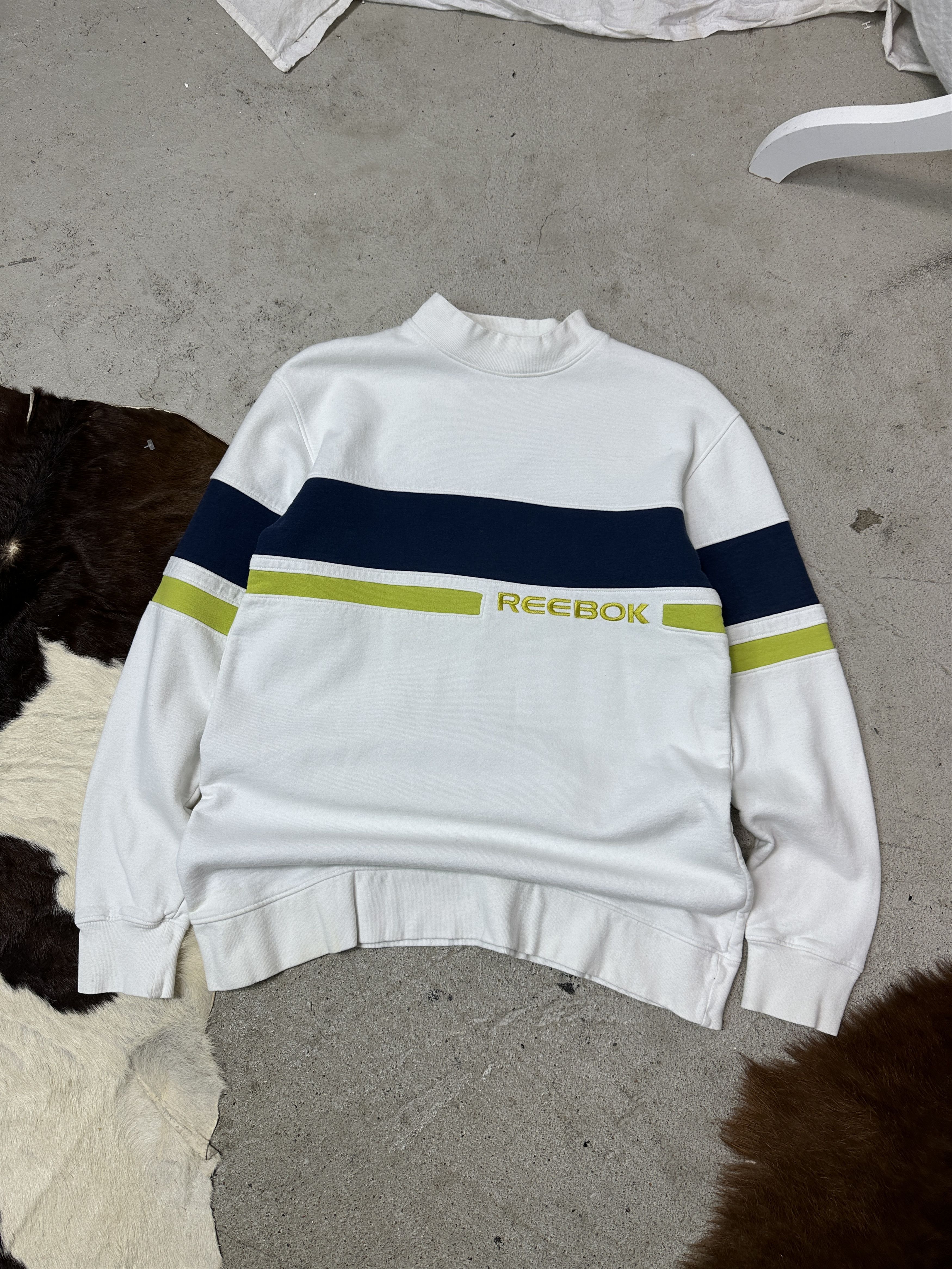 Reebok Vintage Old School Streetwear Reebok Sweatshirt 90s Size US S / EU 44-46 / 1 - 2 Thumbnail