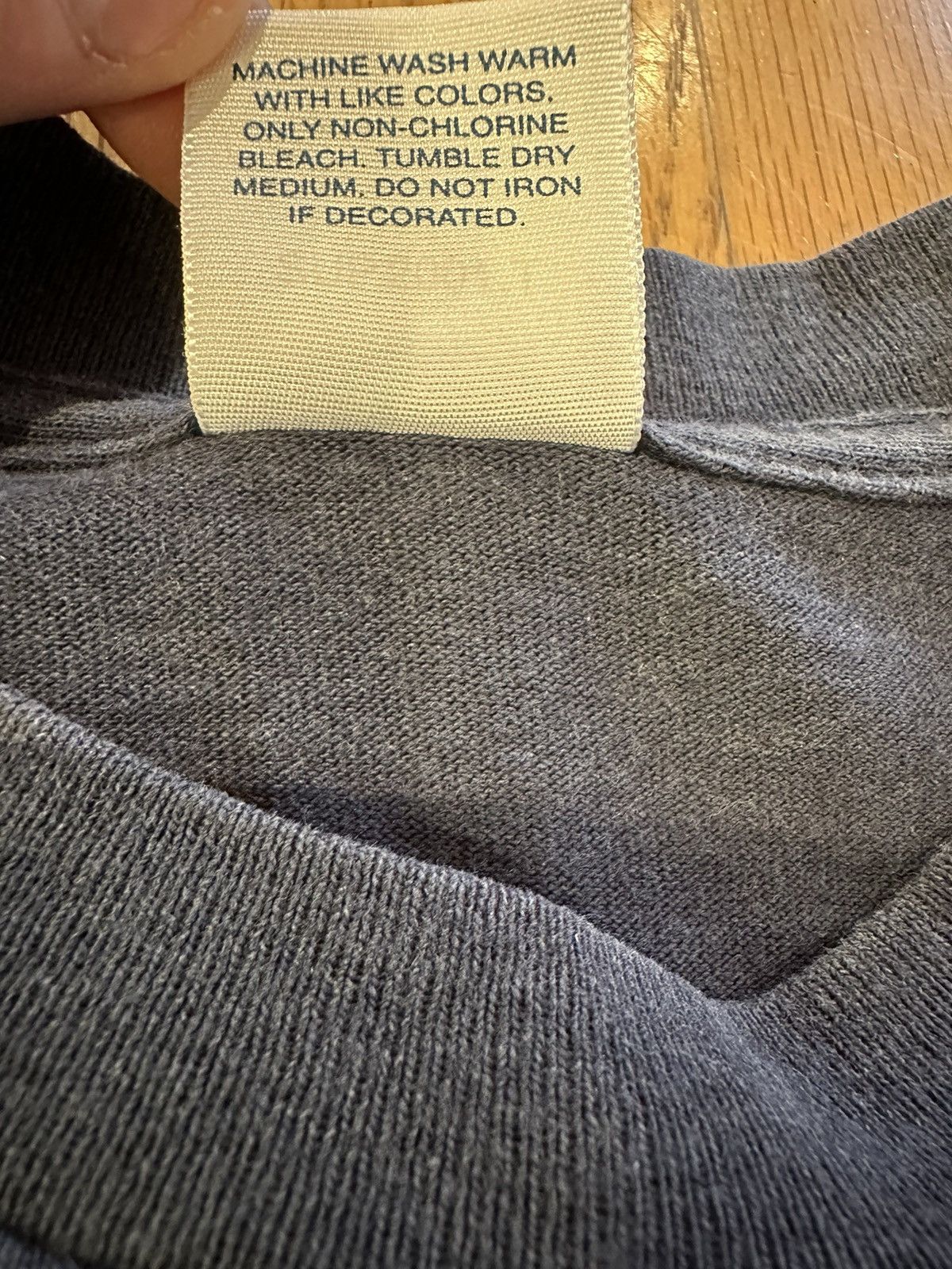 Supreme Gold Logo L/S, 2001 Size US L / EU 52-54 / 3 - 5 Thumbnail