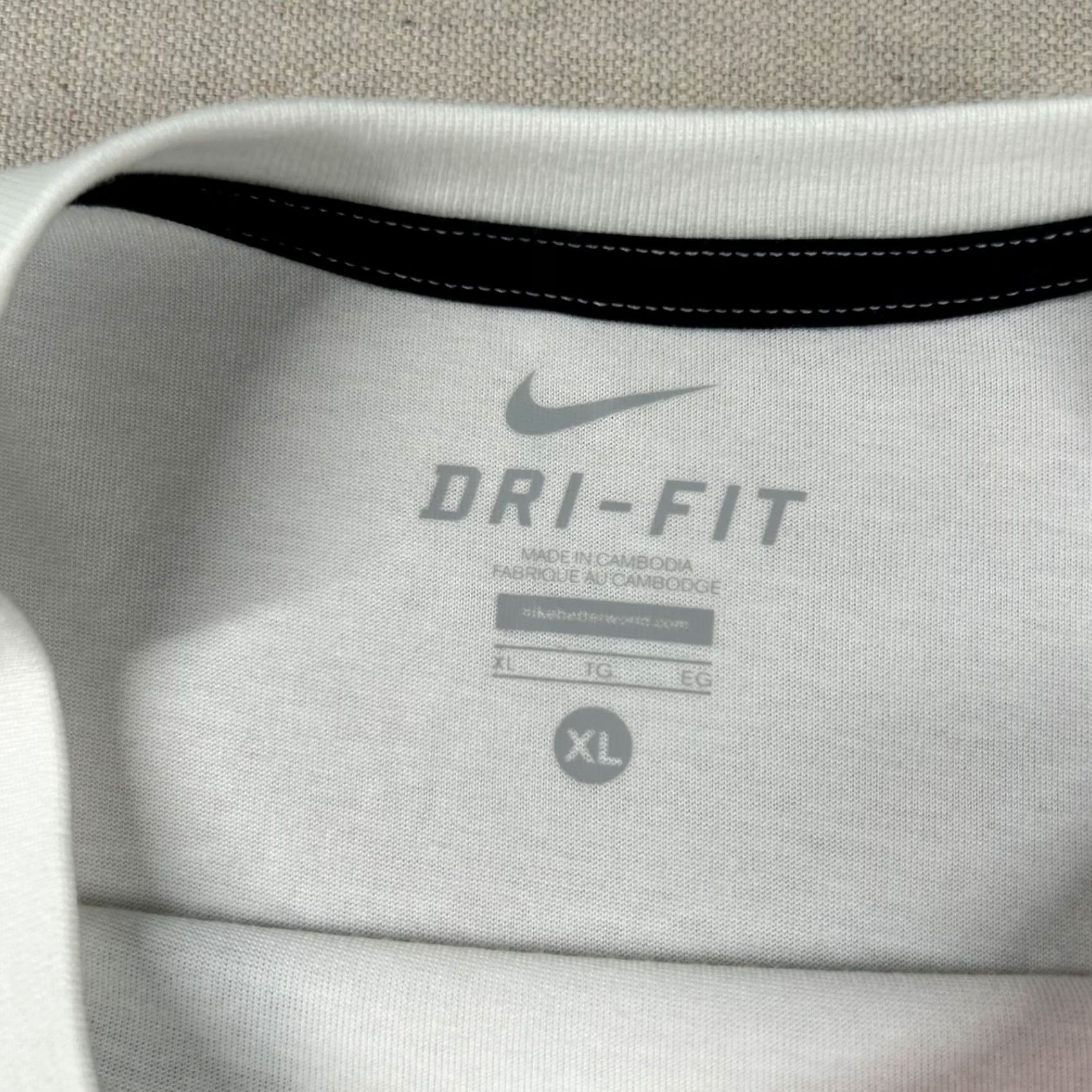Nike Nike Dri-FIT Mens XL Basketball Shirt Cotton Tee Solid White Gym Sports Fitness Size US XL / EU 56 / 4 - 4 Thumbnail
