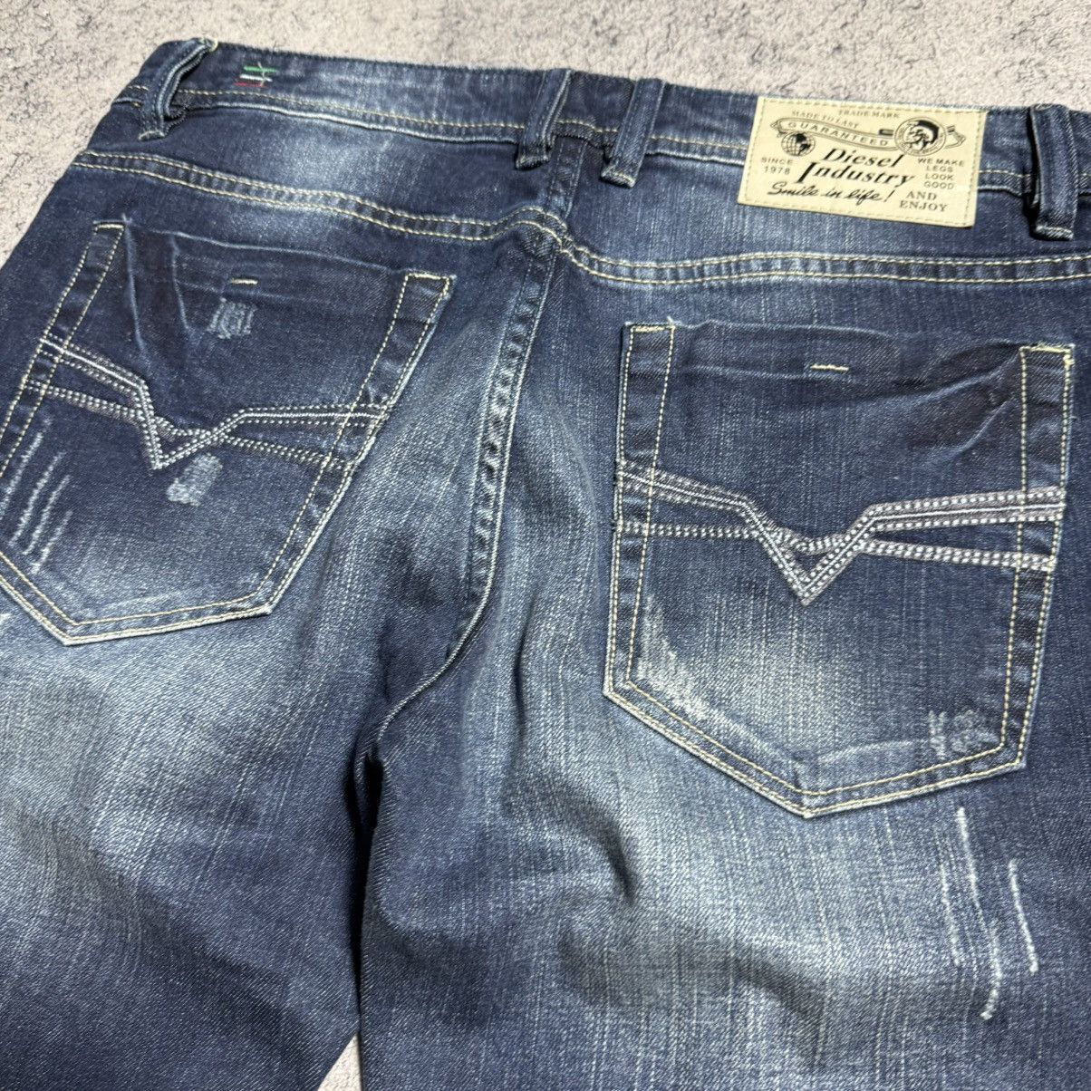 Diesel Vintage Diesel Faded Jeans Size US 32 / EU 48 - 8 Thumbnail